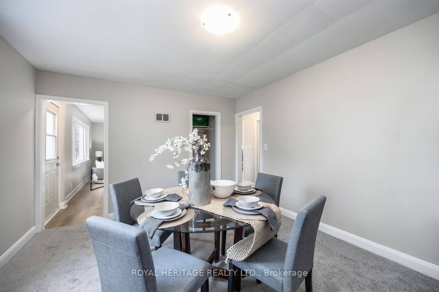 Photo 19 of 18 Orchardview Boulevard, Clarington, Bowmanville — HOMEH