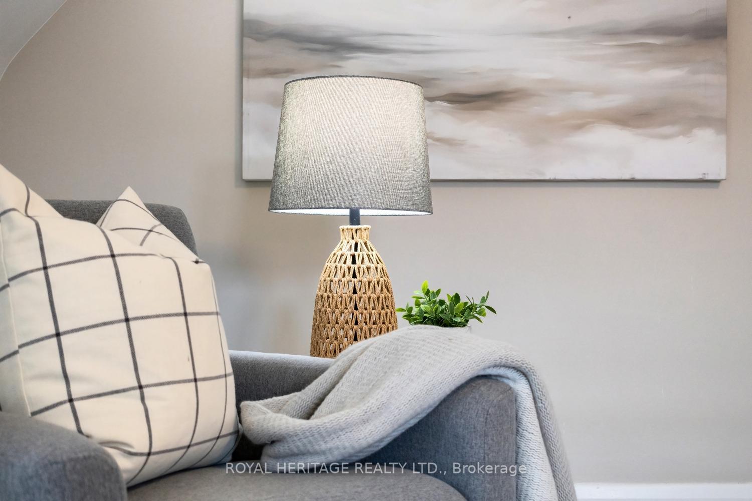 Photo 28 of 18 Orchardview Boulevard, Clarington, Bowmanville — HOMEH