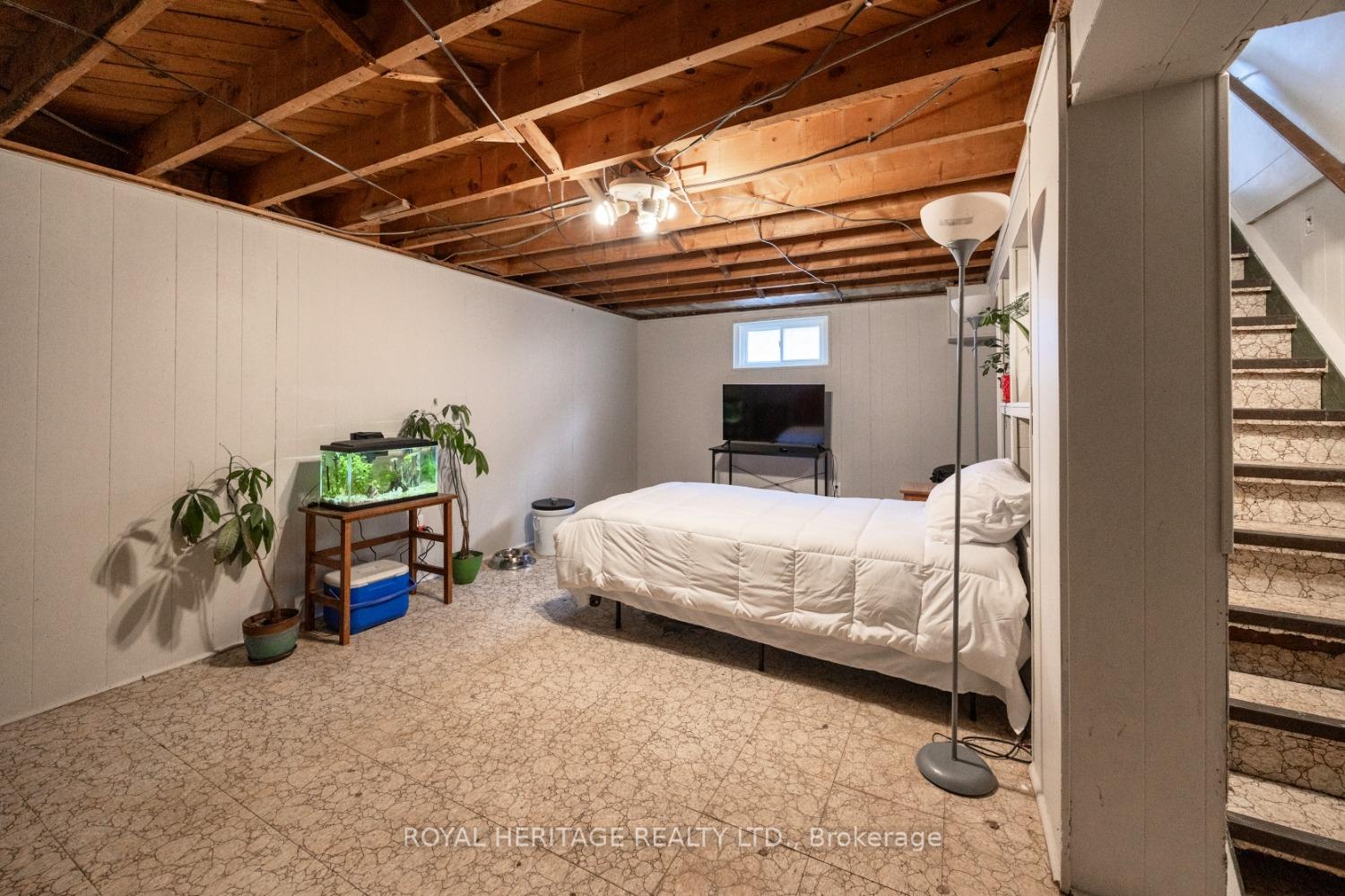 Photo 35 of 18 Orchardview Boulevard, Clarington, Bowmanville — HOMEH