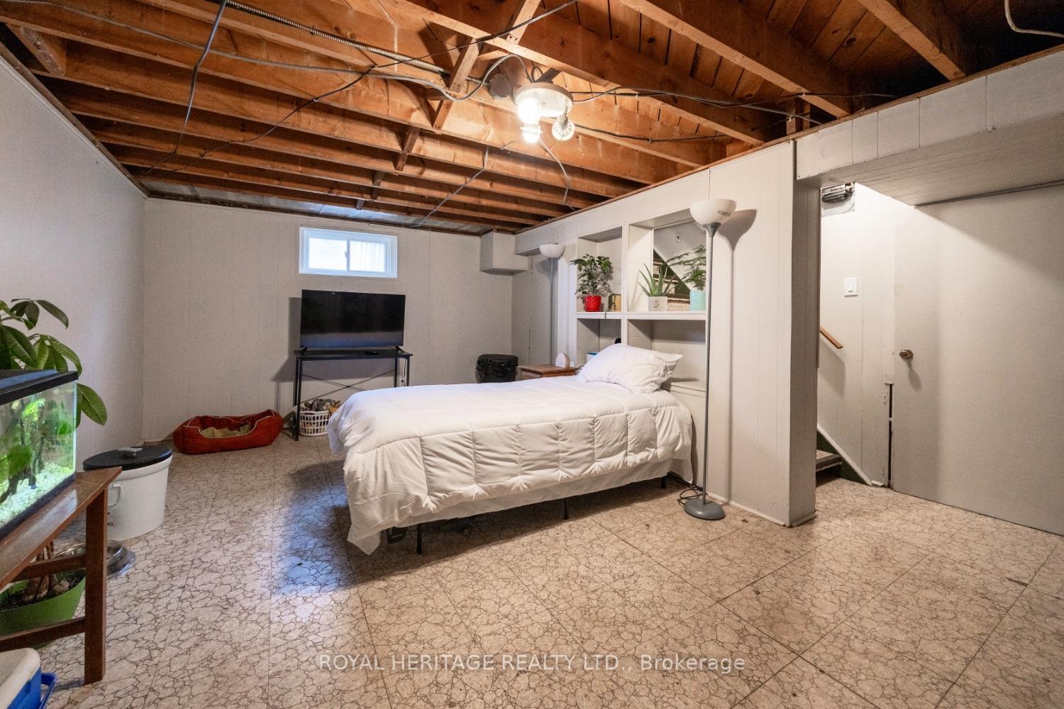 Photo 36 of 18 Orchardview Boulevard, Clarington, Bowmanville — HOMEH