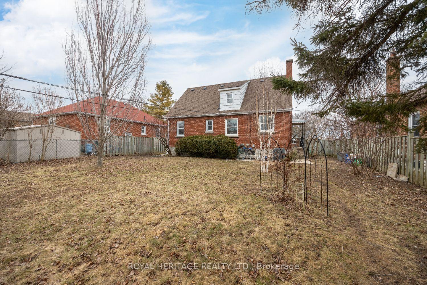 Photo 41 of 18 Orchardview Boulevard, Clarington, Bowmanville — HOMEH