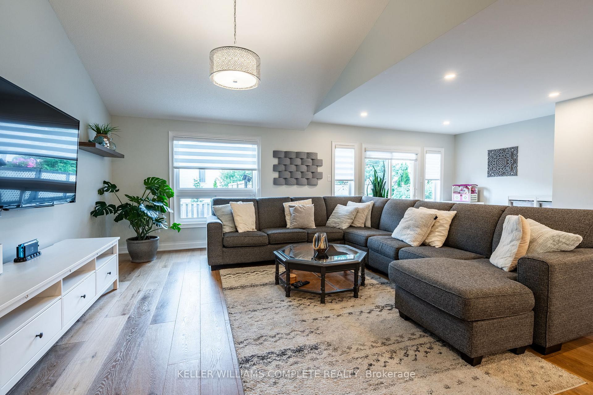 Photo 10 of 12 Giovanna Drive, Hamilton, Sheldon — HOMEH
