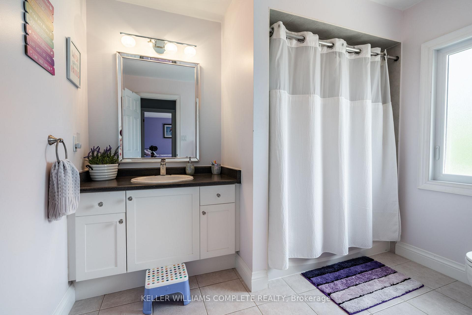 Photo 24 of 12 Giovanna Drive, Hamilton, Sheldon — HOMEH