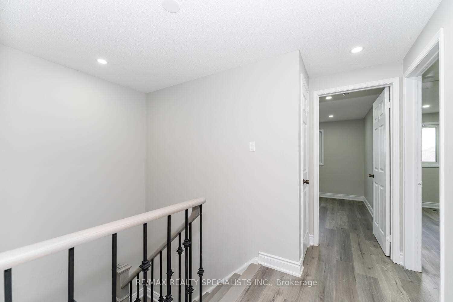 Photo 13 of Unit Upper, 10 Sandmere Avenue, Brampton, Heart Lake West — HOMEH