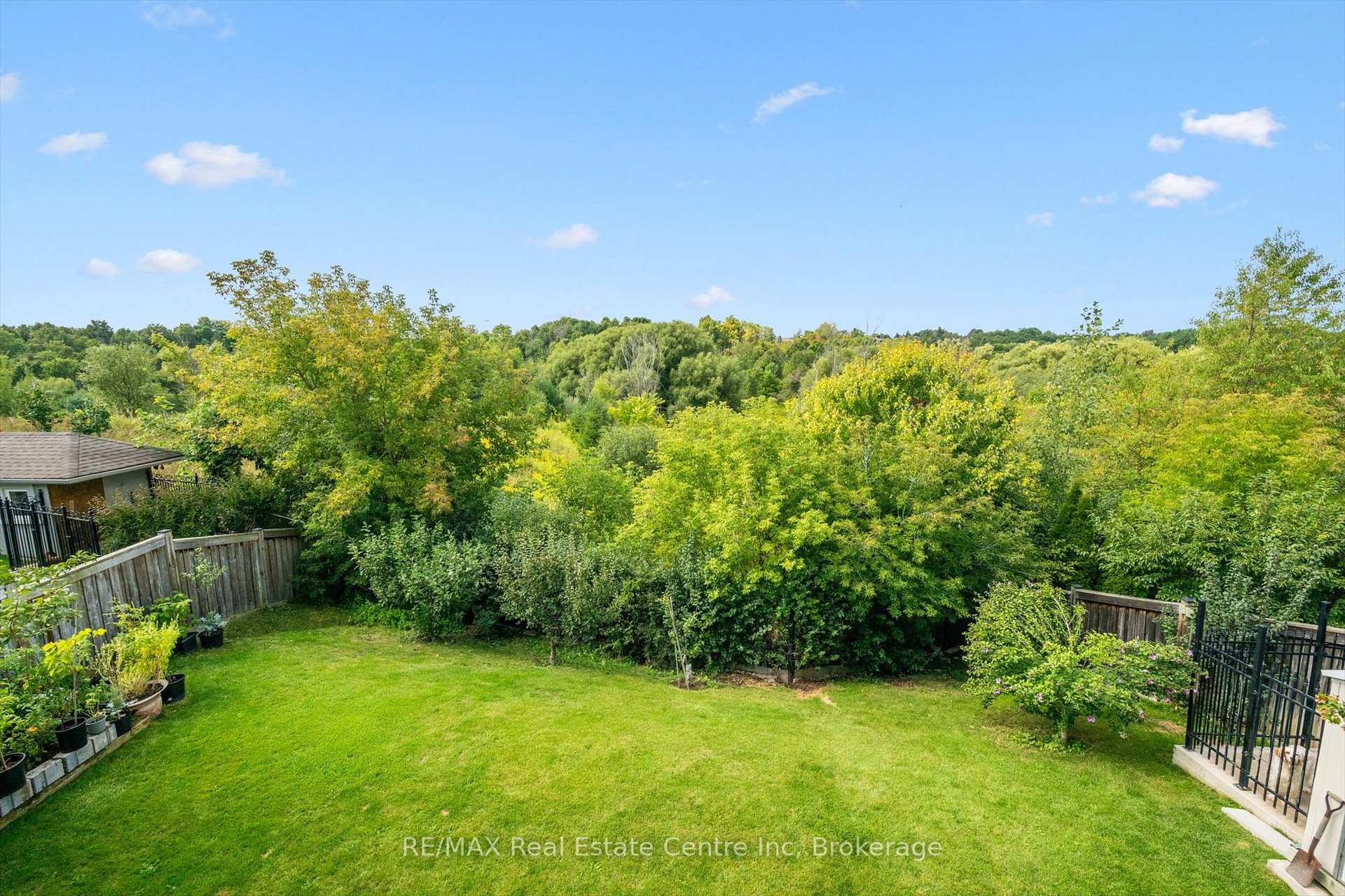 Photo 4 of 68 Gentle Fox Drive, Caledon, Rural Caledon — HOMEH