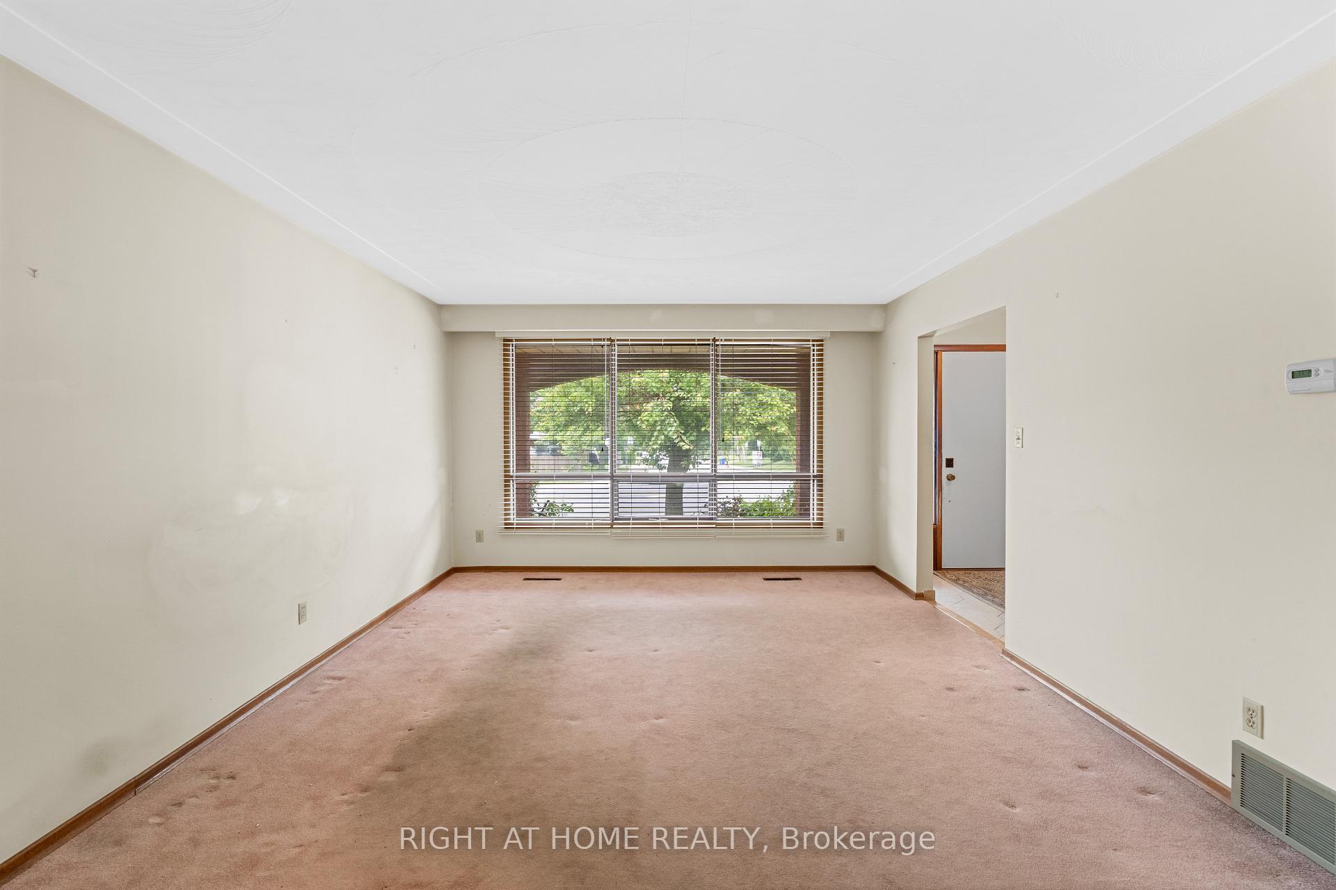 Photo 7 of 662 West 5th Street, Hamilton, Rolston — HOMEH
