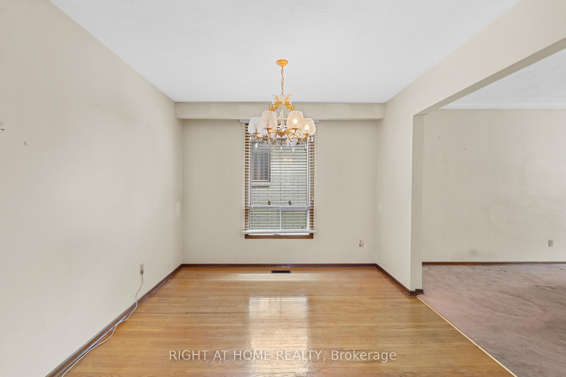 Photo 10 of 662 West 5th Street, Hamilton, Rolston — HOMEH