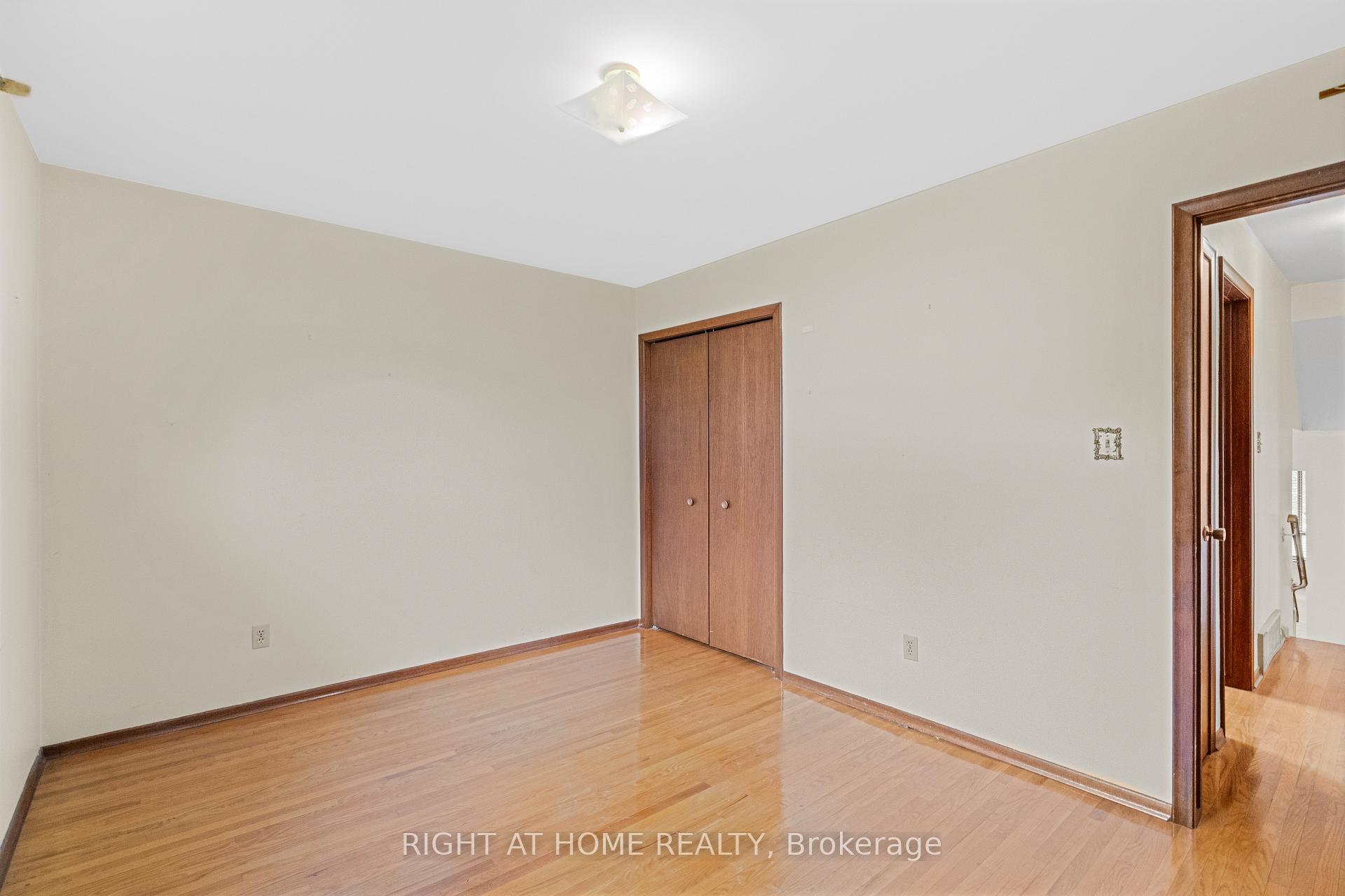 Photo 22 of 662 West 5th Street, Hamilton, Rolston — HOMEH