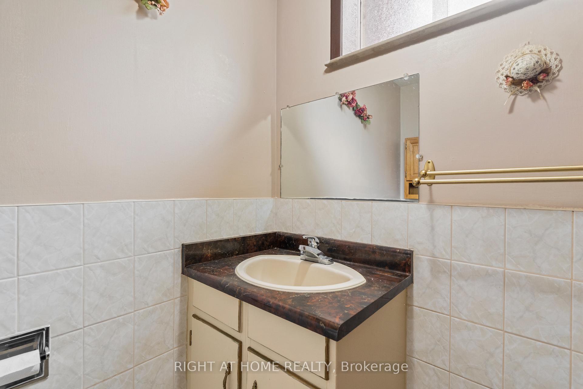 Photo 26 of 662 West 5th Street, Hamilton, Rolston — HOMEH