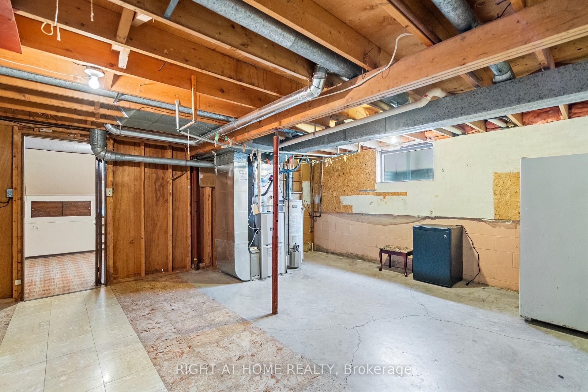 Photo 37 of 662 West 5th Street, Hamilton, Rolston — HOMEH