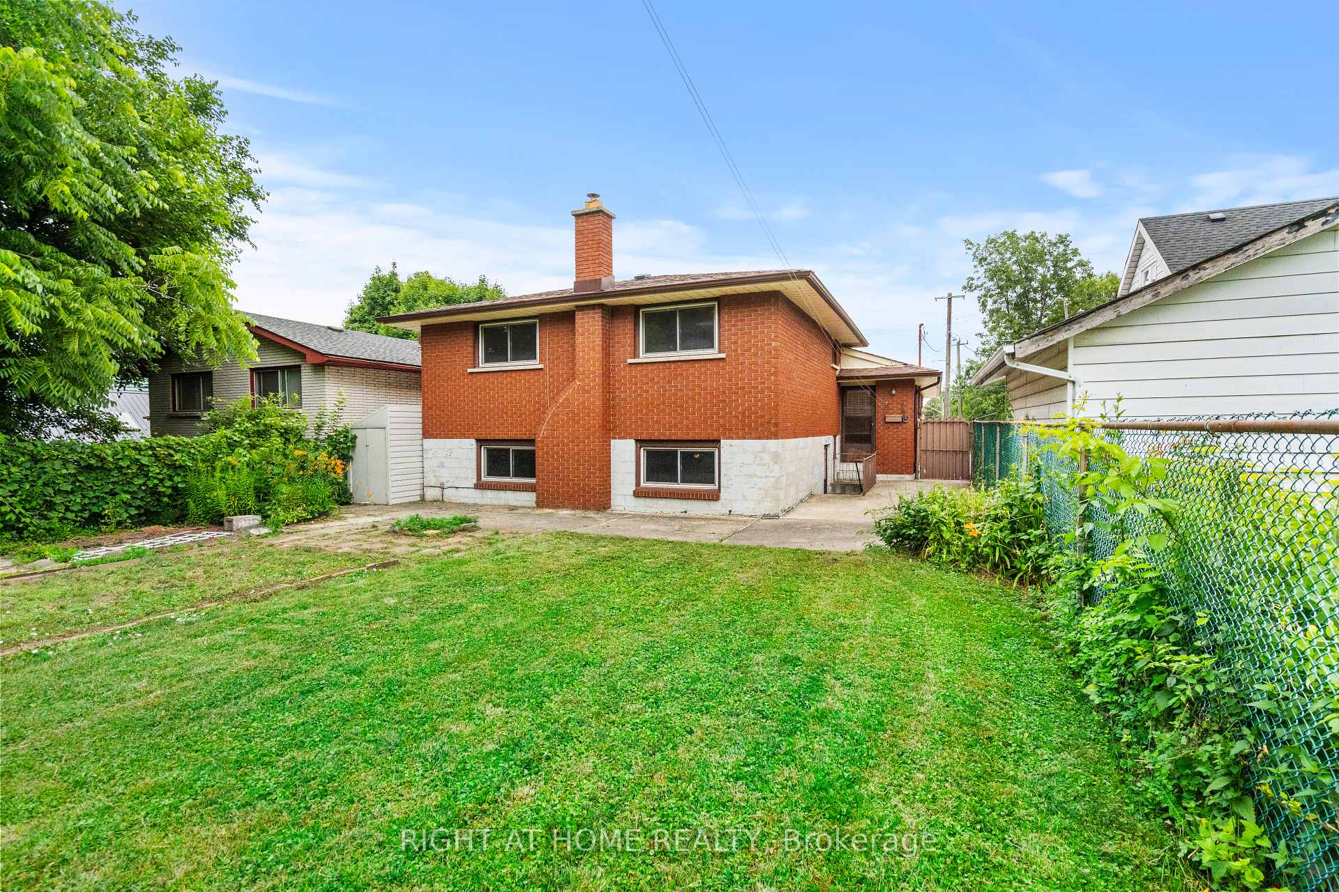 Photo 43 of 662 West 5th Street, Hamilton, Rolston — HOMEH