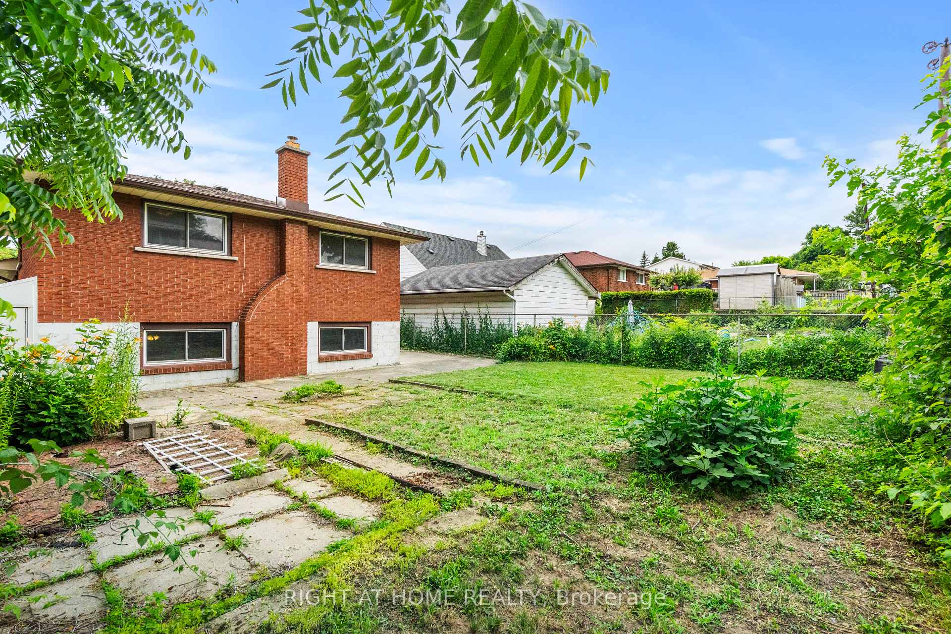 Photo 45 of 662 West 5th Street, Hamilton, Rolston — HOMEH