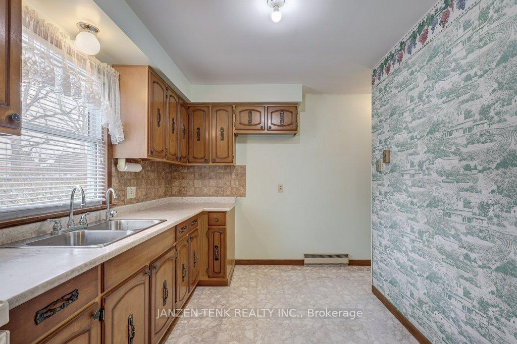 Photo 5 of 40 St George Street, Aylmer — HOMEH