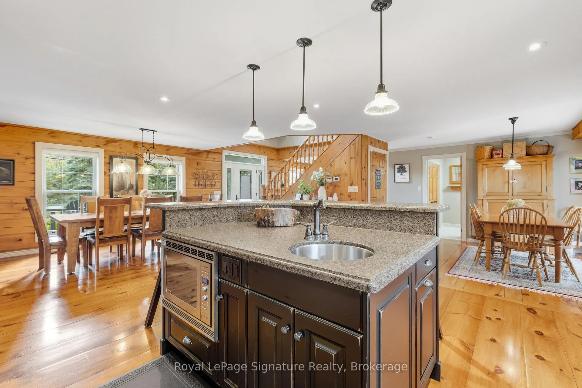 Photo 12 of 133 Old Lakeshore Road, Blue Mountains — HOMEH