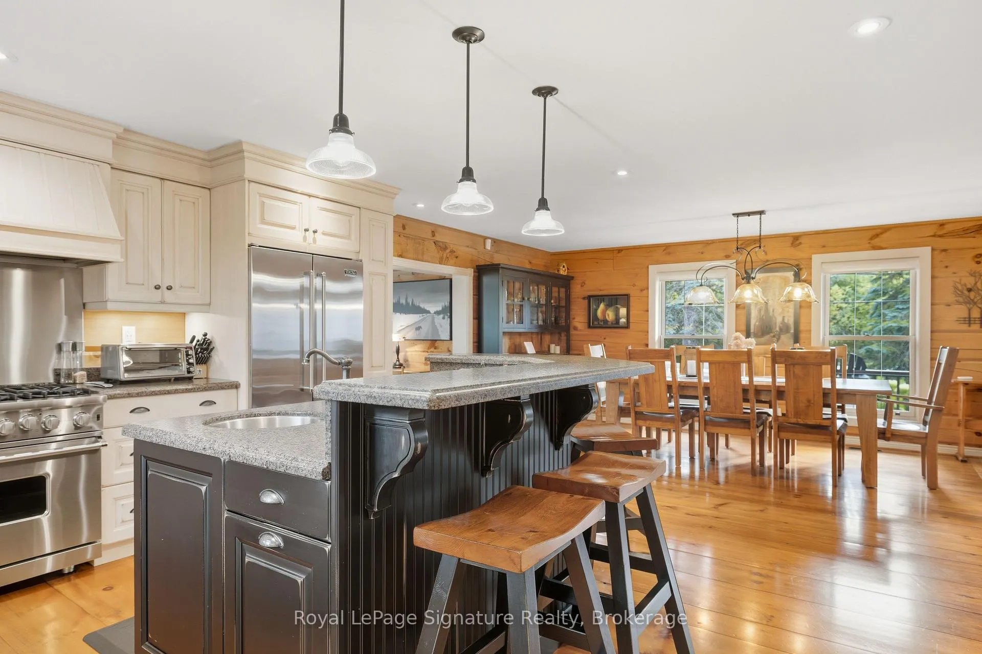 Photo 13 of 133 Old Lakeshore Road, Blue Mountains — HOMEH