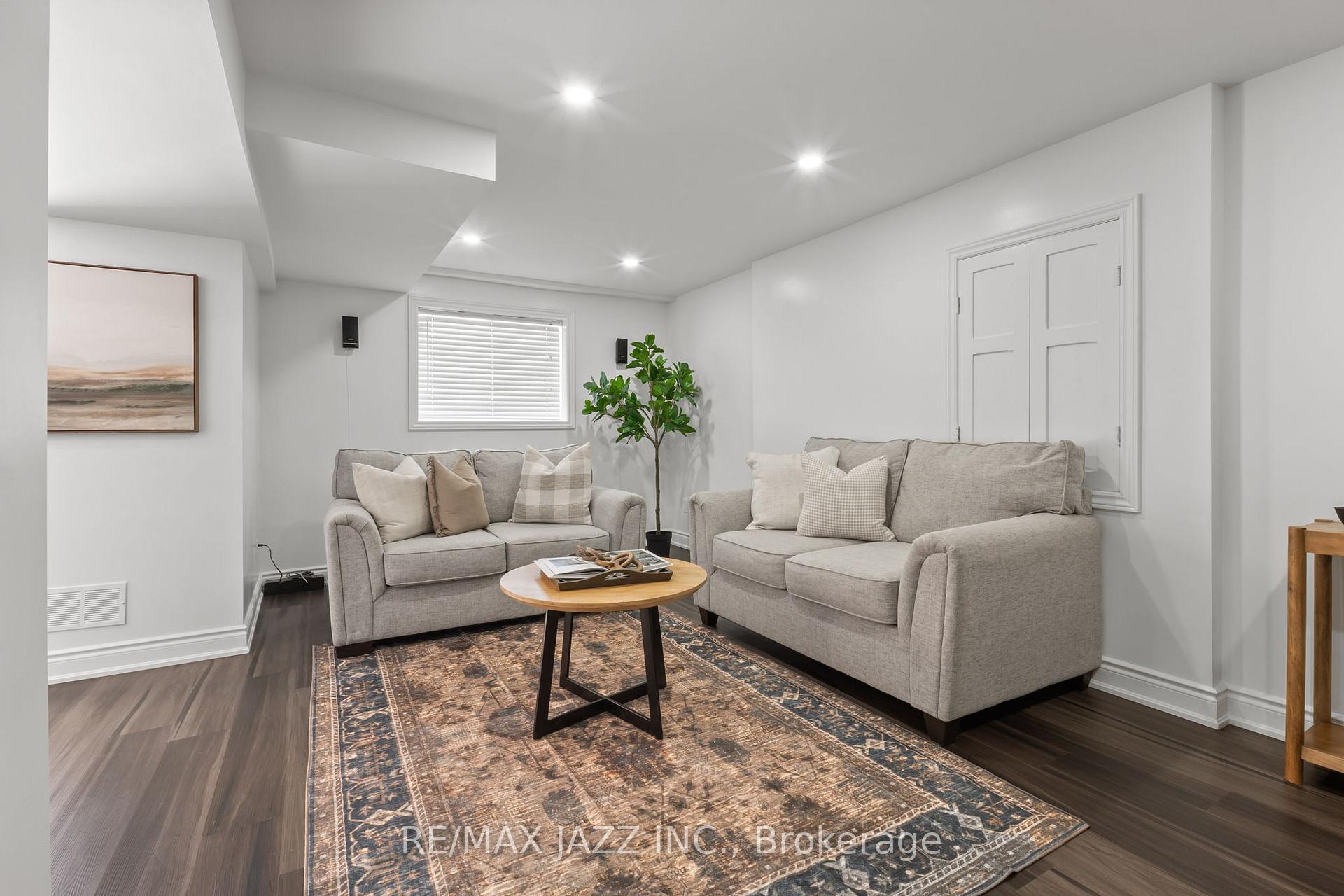 Photo 28 of 136 Dodds Square, Clarington, Bowmanville — HOMEH