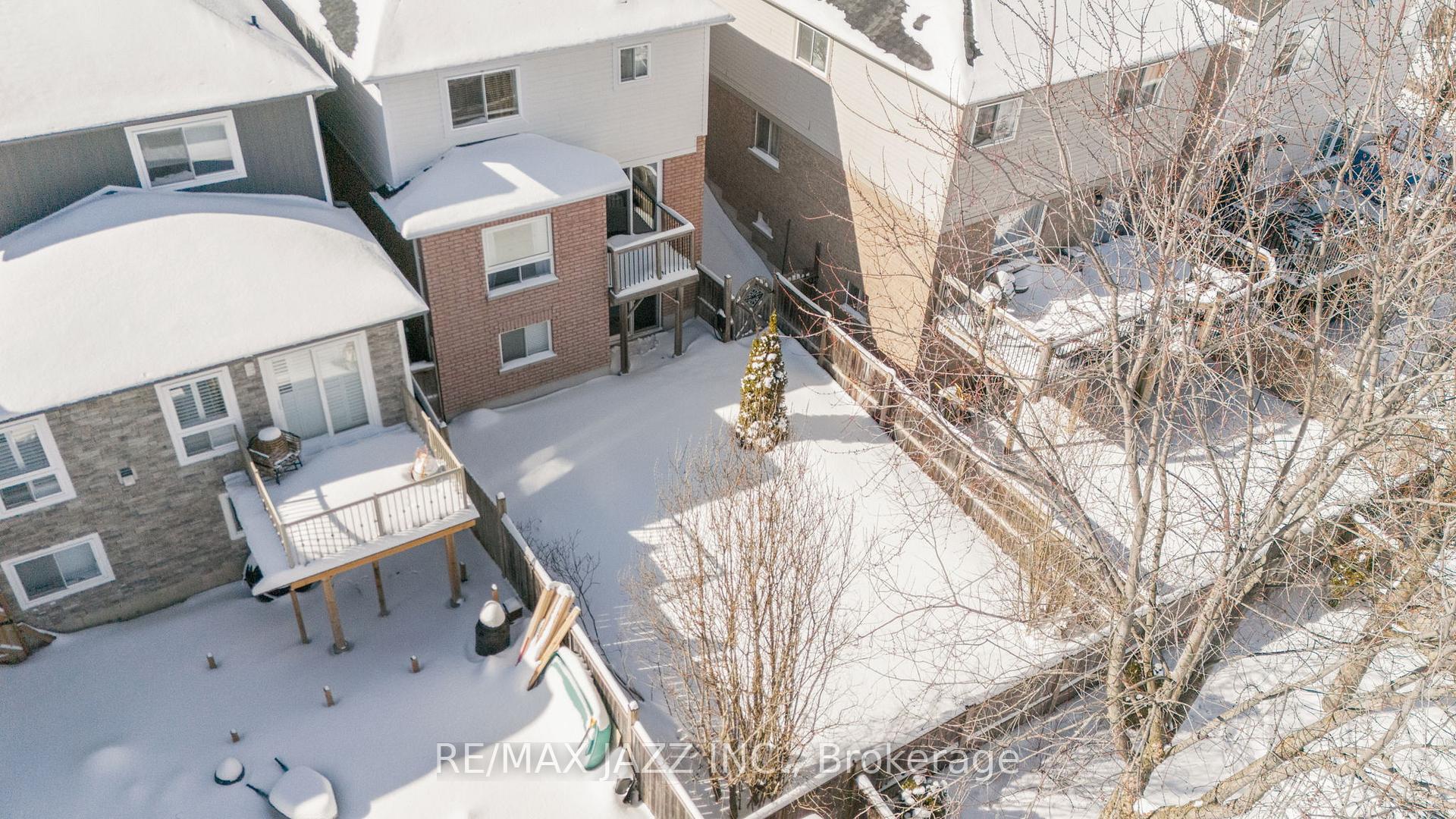 Photo 35 of 136 Dodds Square, Clarington, Bowmanville — HOMEH