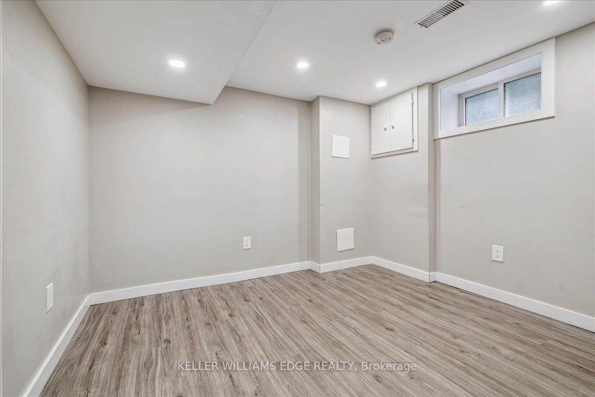 Photo 32 of 61 Bond Street N, Hamilton, Westdale — HOMEH