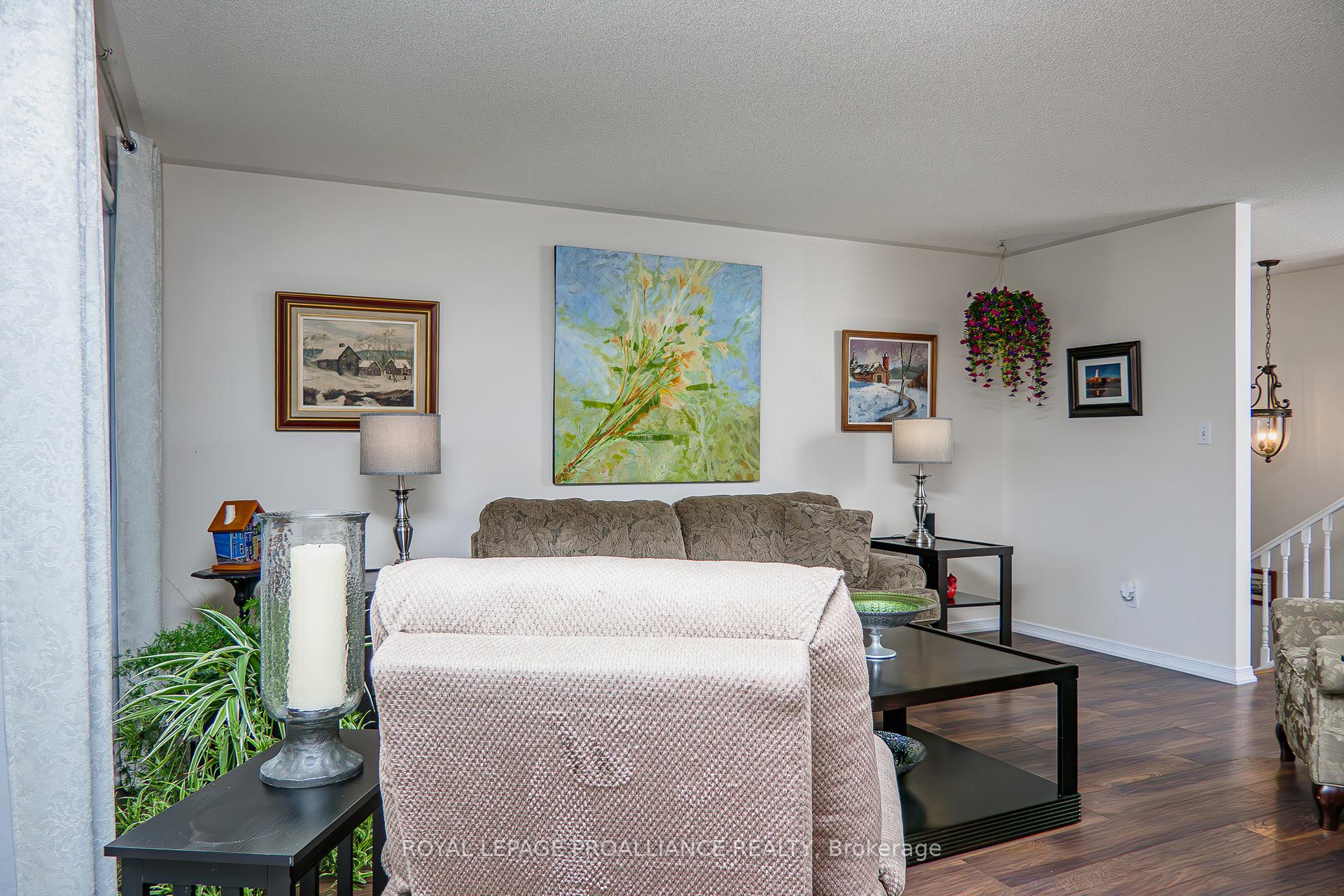 Photo 11 of 2 Daniels Drive, Brighton — HOMEH