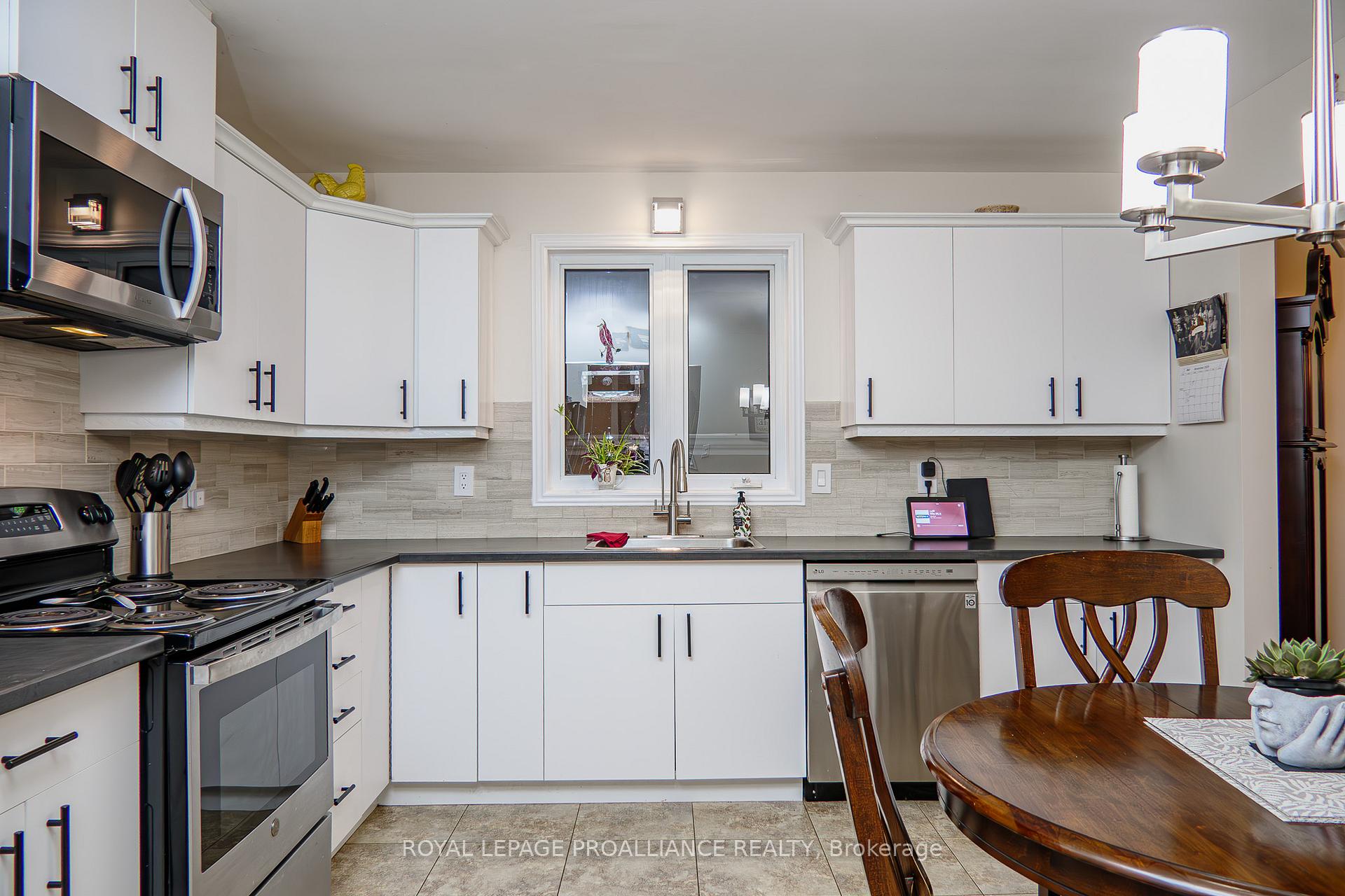 Photo 13 of 2 Daniels Drive, Brighton — HOMEH