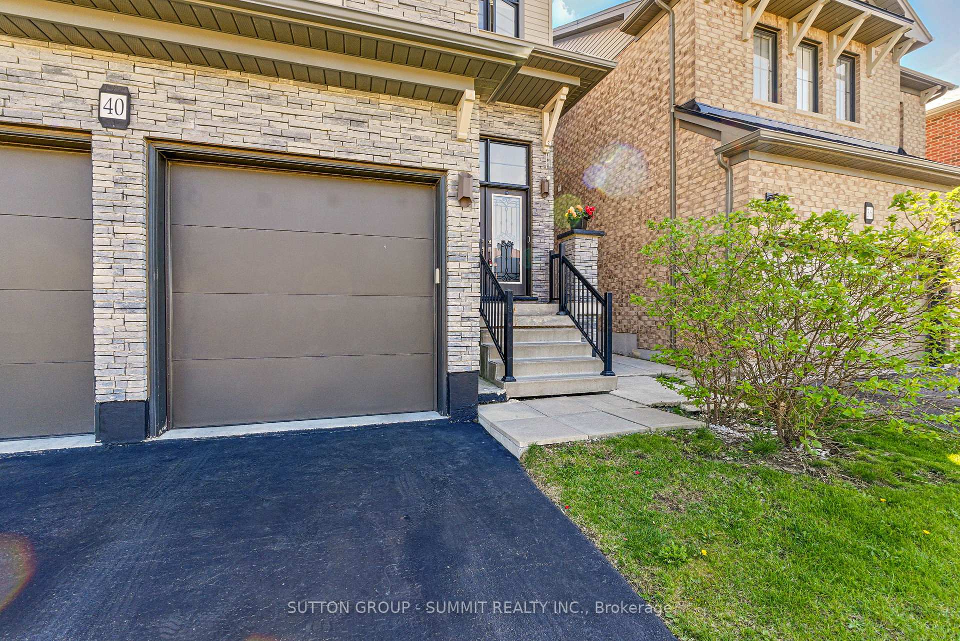 Photo 2 of 40 Aldgate Avenue, Hamilton, Stoney Creek Mountain — HOMEH