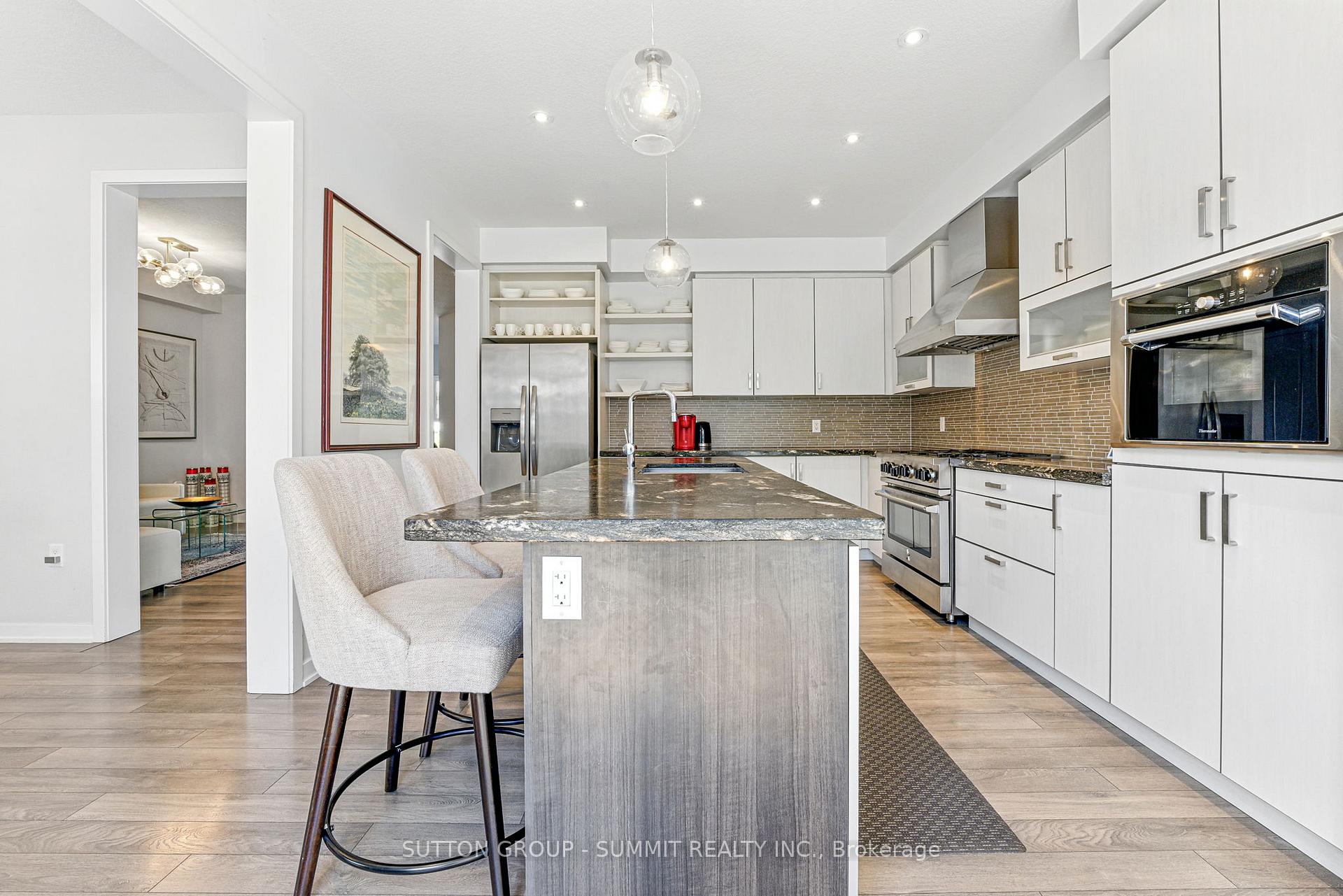 Photo 11 of 40 Aldgate Avenue, Hamilton, Stoney Creek Mountain — HOMEH