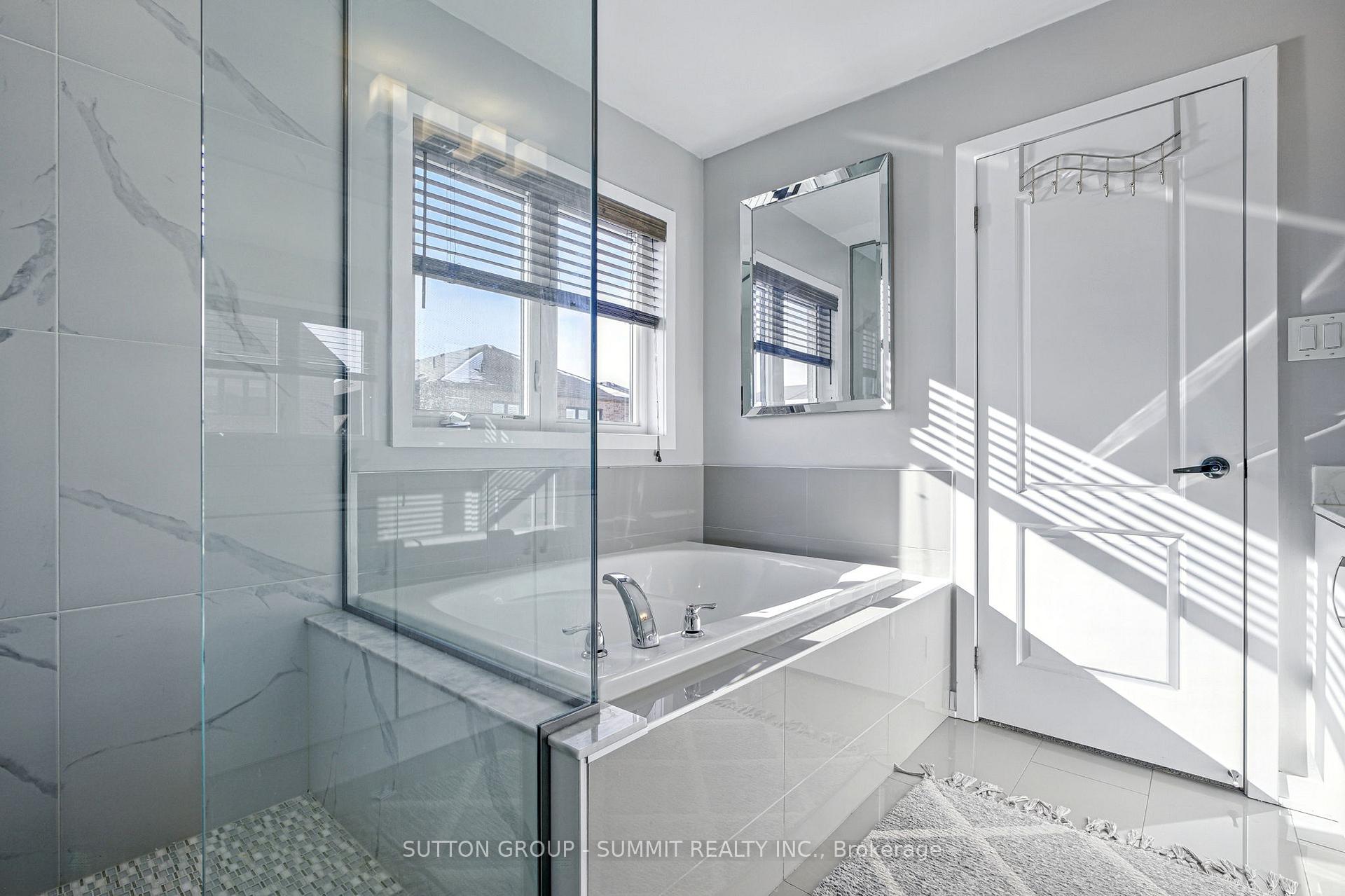 Photo 30 of 40 Aldgate Avenue, Hamilton, Stoney Creek Mountain — HOMEH