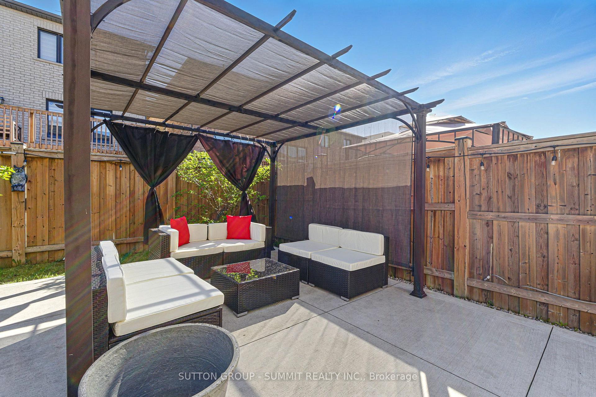 Photo 38 of 40 Aldgate Avenue, Hamilton, Stoney Creek Mountain — HOMEH