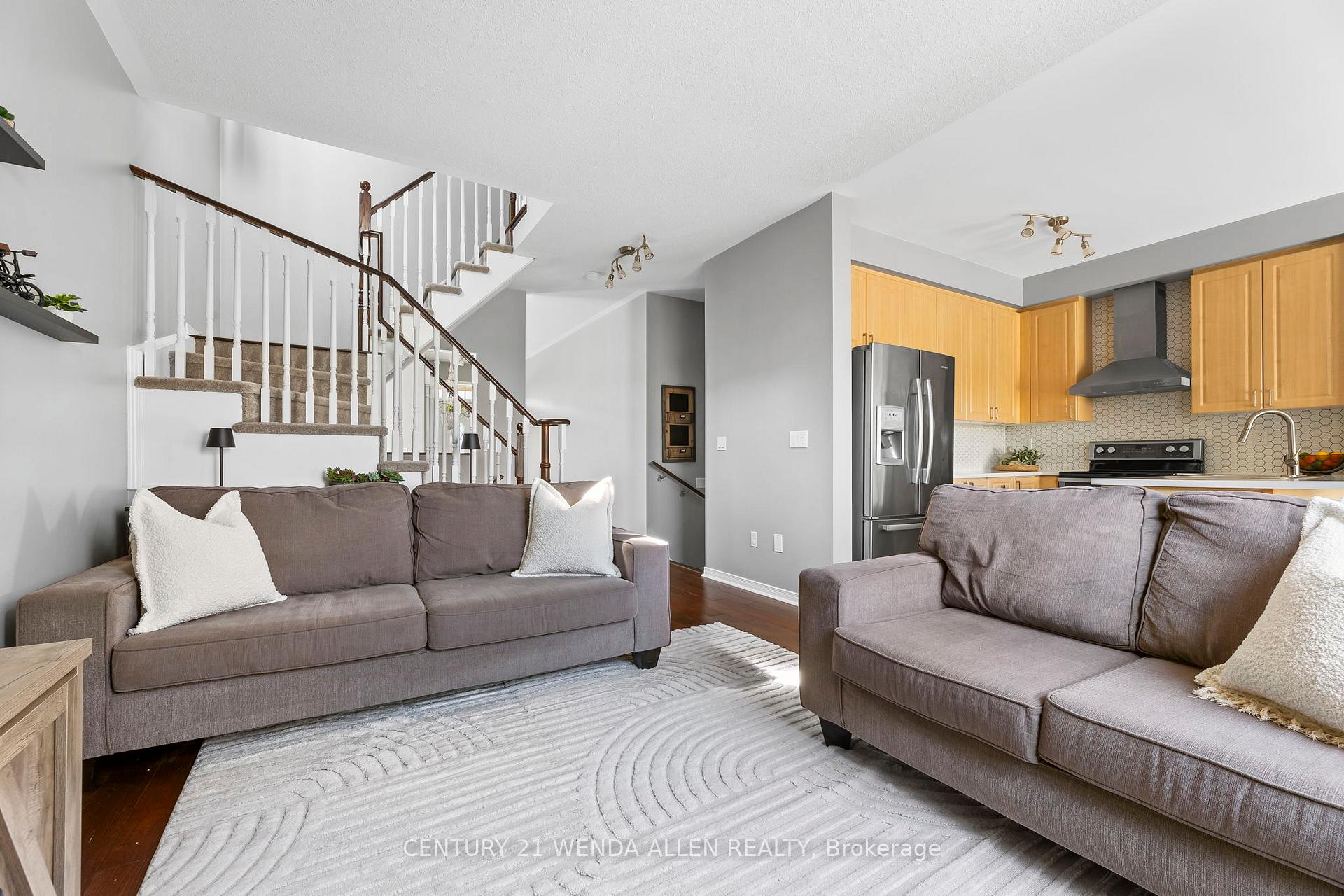 Photo 9 of 23 Honeyman Drive, Clarington, Bowmanville — HOMEH