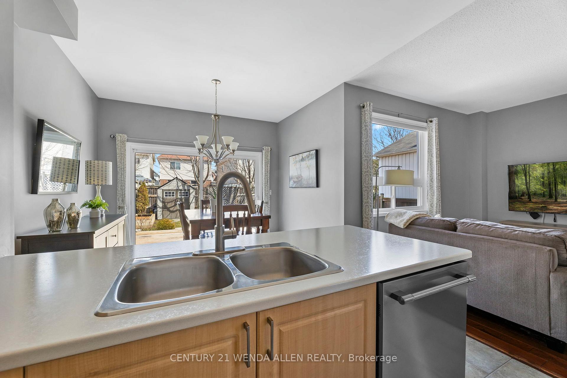Photo 13 of 23 Honeyman Drive, Clarington, Bowmanville — HOMEH