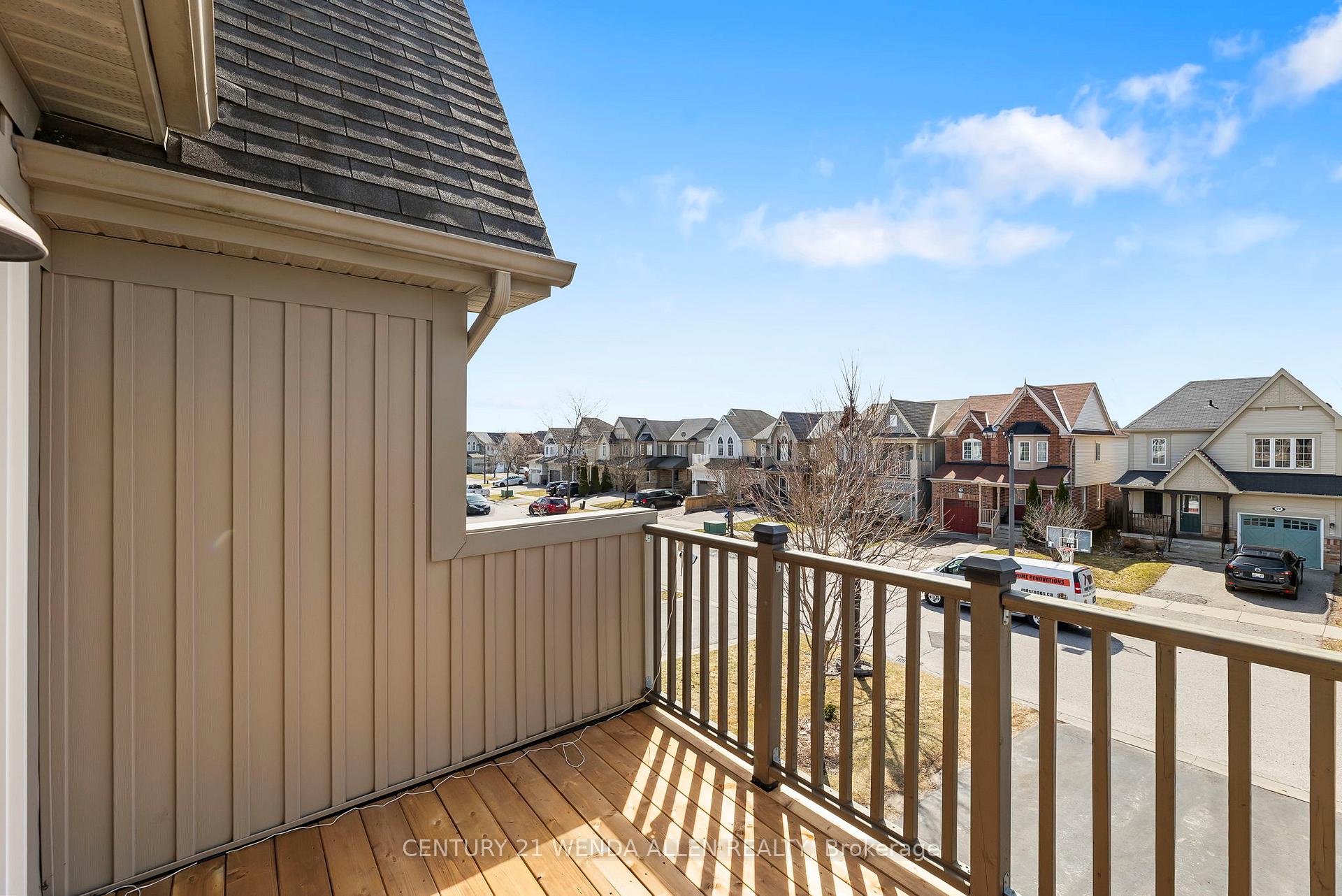 Photo 20 of 23 Honeyman Drive, Clarington, Bowmanville — HOMEH