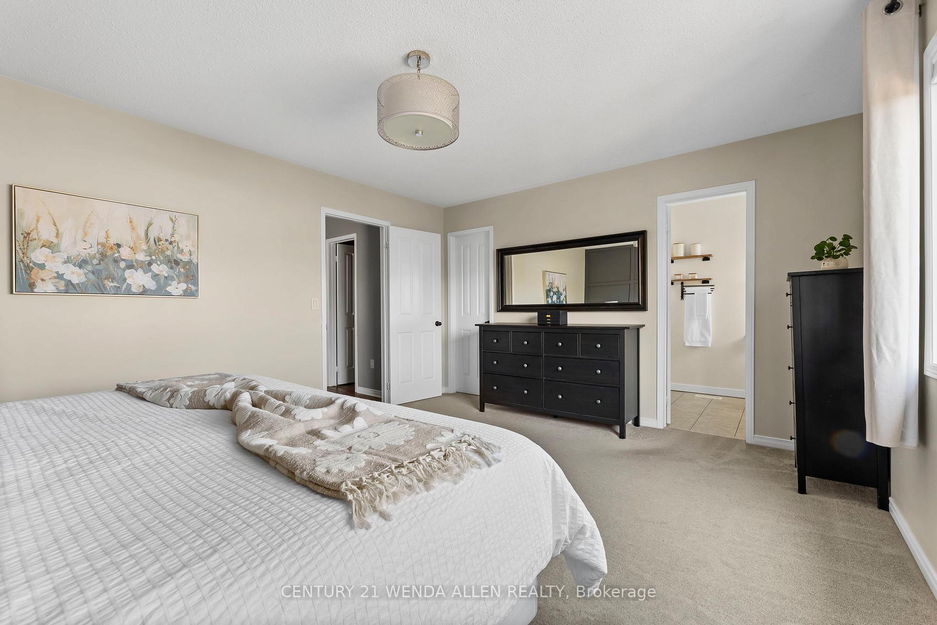 Photo 30 of 23 Honeyman Drive, Clarington, Bowmanville — HOMEH