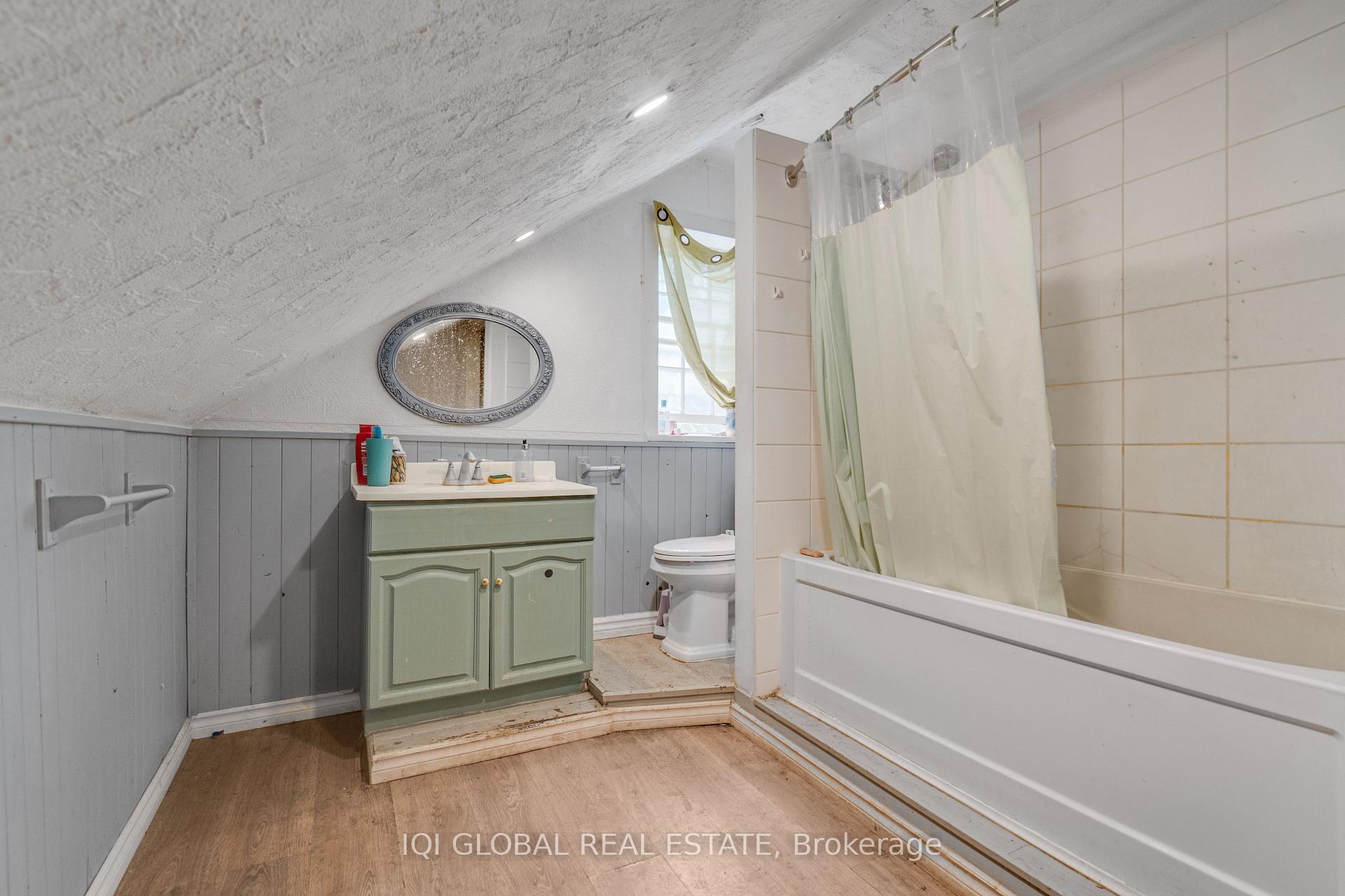 Photo 35 of 242 Queenston Road, Cambridge — HOMEH