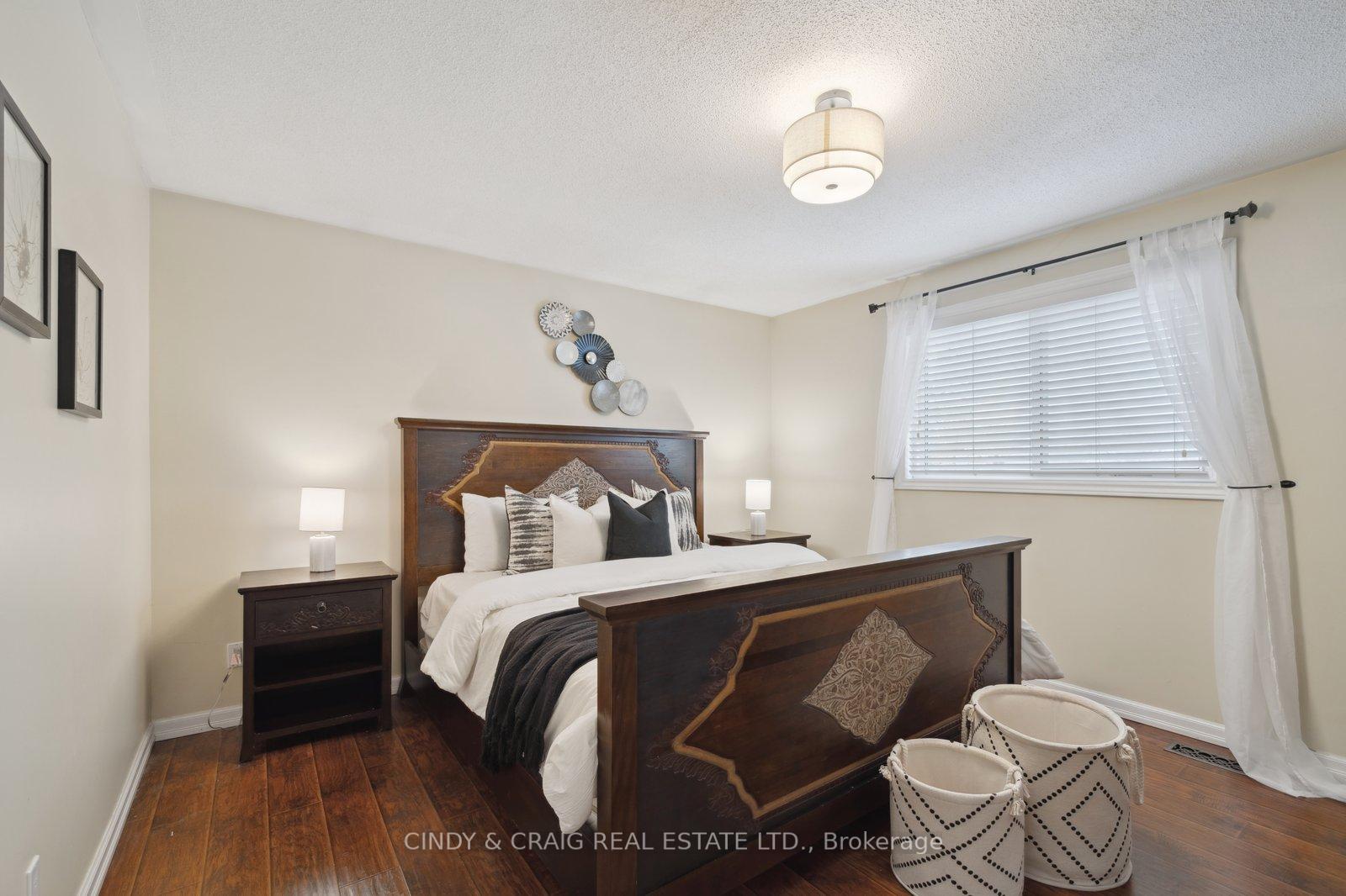 Photo 11 of 110 Homefield Square, Clarington, Courtice — HOMEH