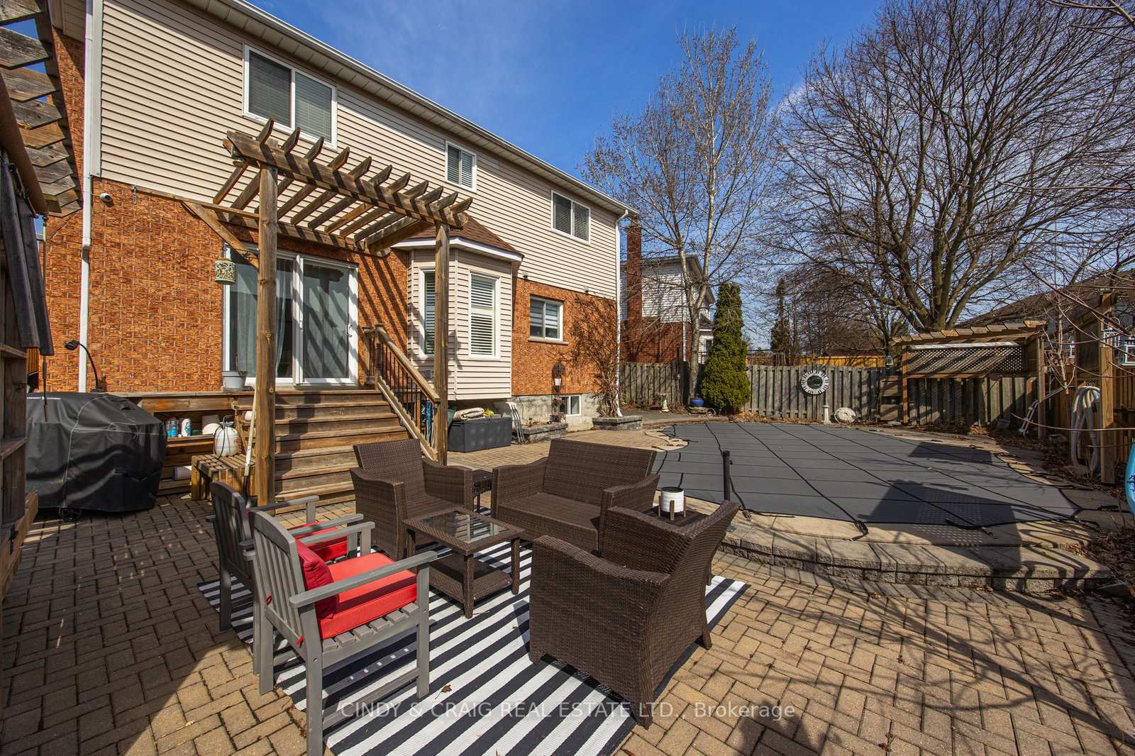 Photo 19 of 110 Homefield Square, Clarington, Courtice — HOMEH