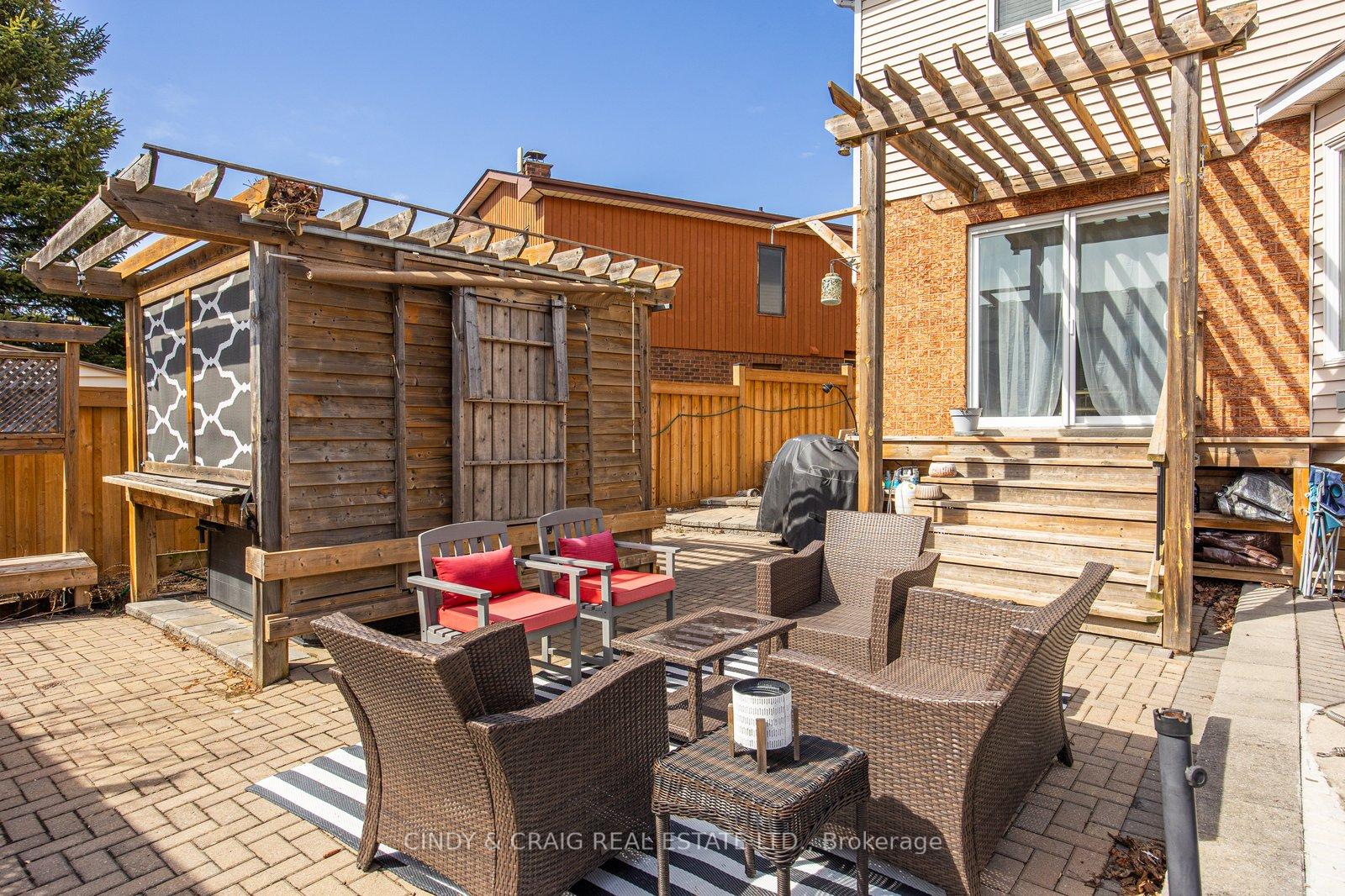 Photo 20 of 110 Homefield Square, Clarington, Courtice — HOMEH