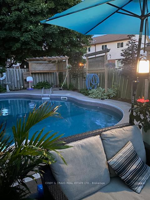 Photo 22 of 110 Homefield Square, Clarington, Courtice — HOMEH