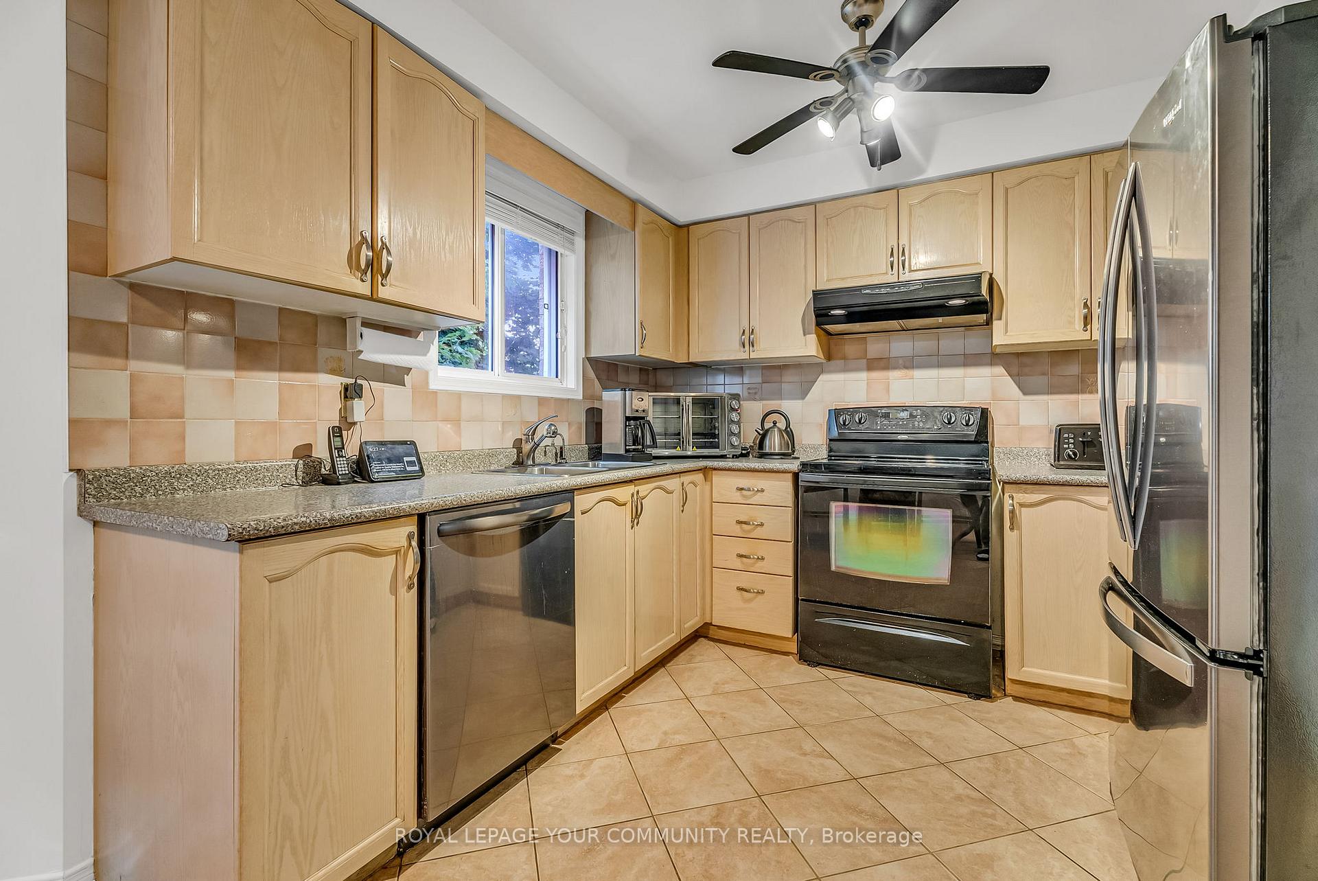 Photo 15 of 55 Lensmith Drive, Aurora, Aurora Highlands — HOMEH