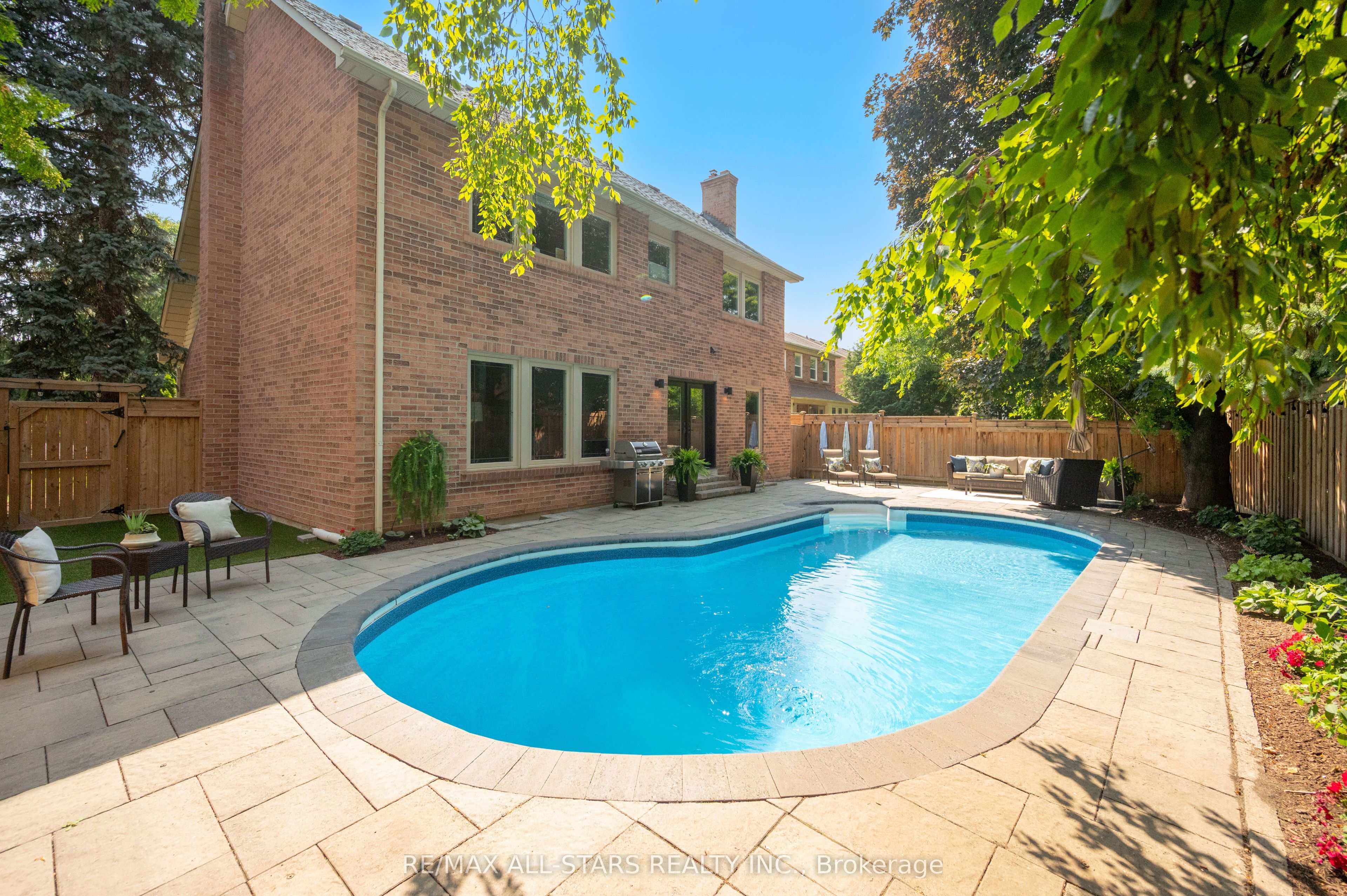 Photo 96 of 45 Rosemead Close, Markham, Unionville — HOMEH