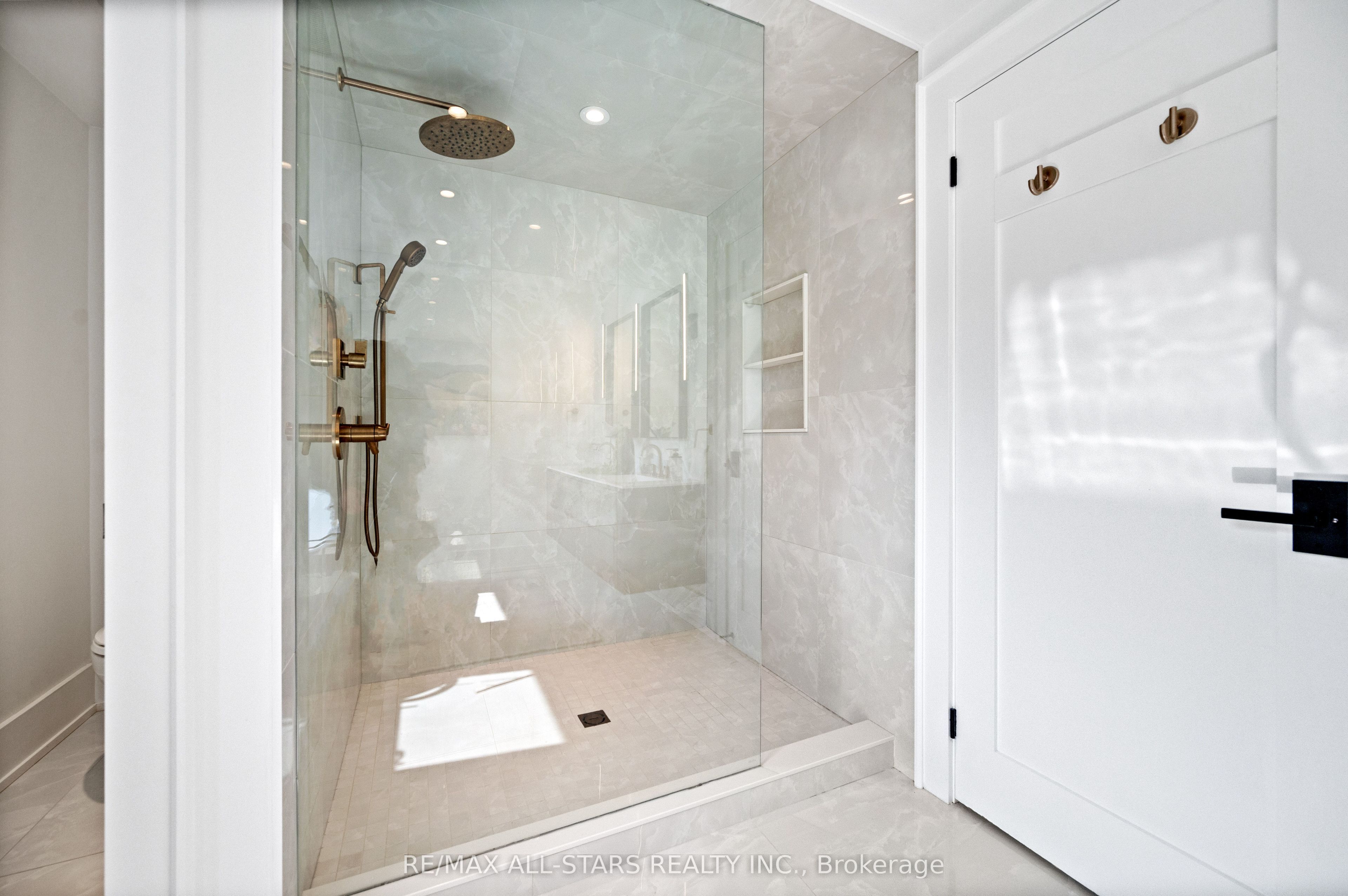 Photo 84 of 45 Rosemead Close, Markham, Unionville — HOMEH