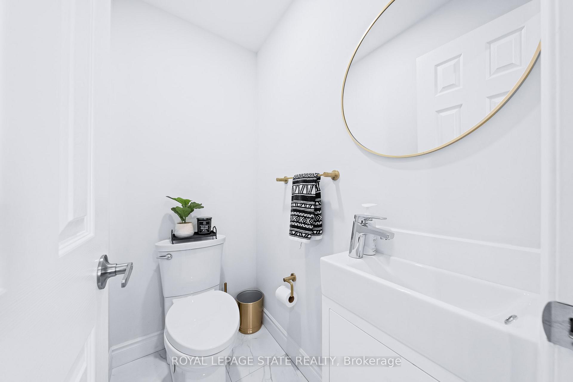 Photo 10 of 46 Novoco Drive, Hamilton, Gurnett — HOMEH