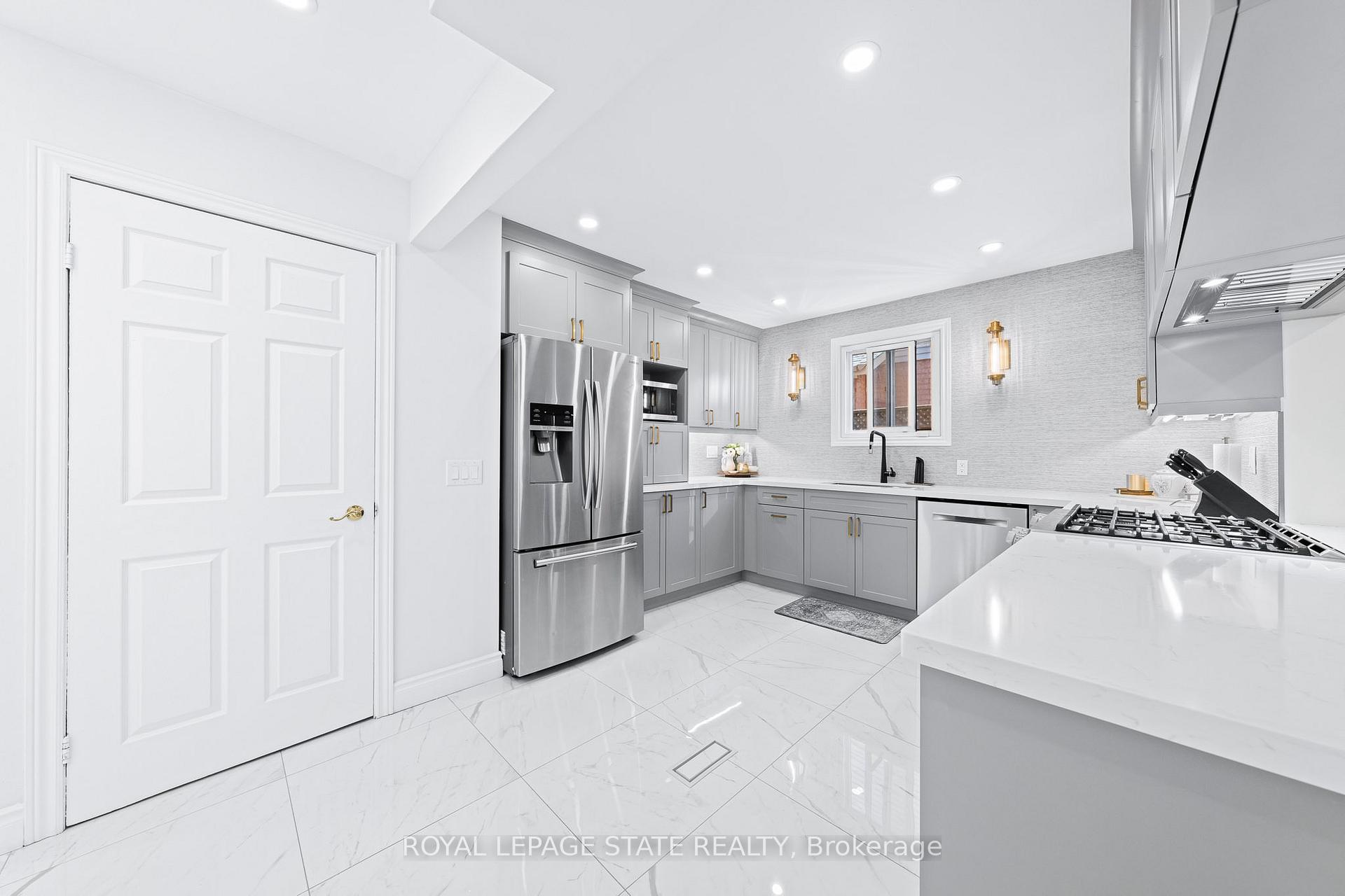 Photo 12 of 46 Novoco Drive, Hamilton, Gurnett — HOMEH