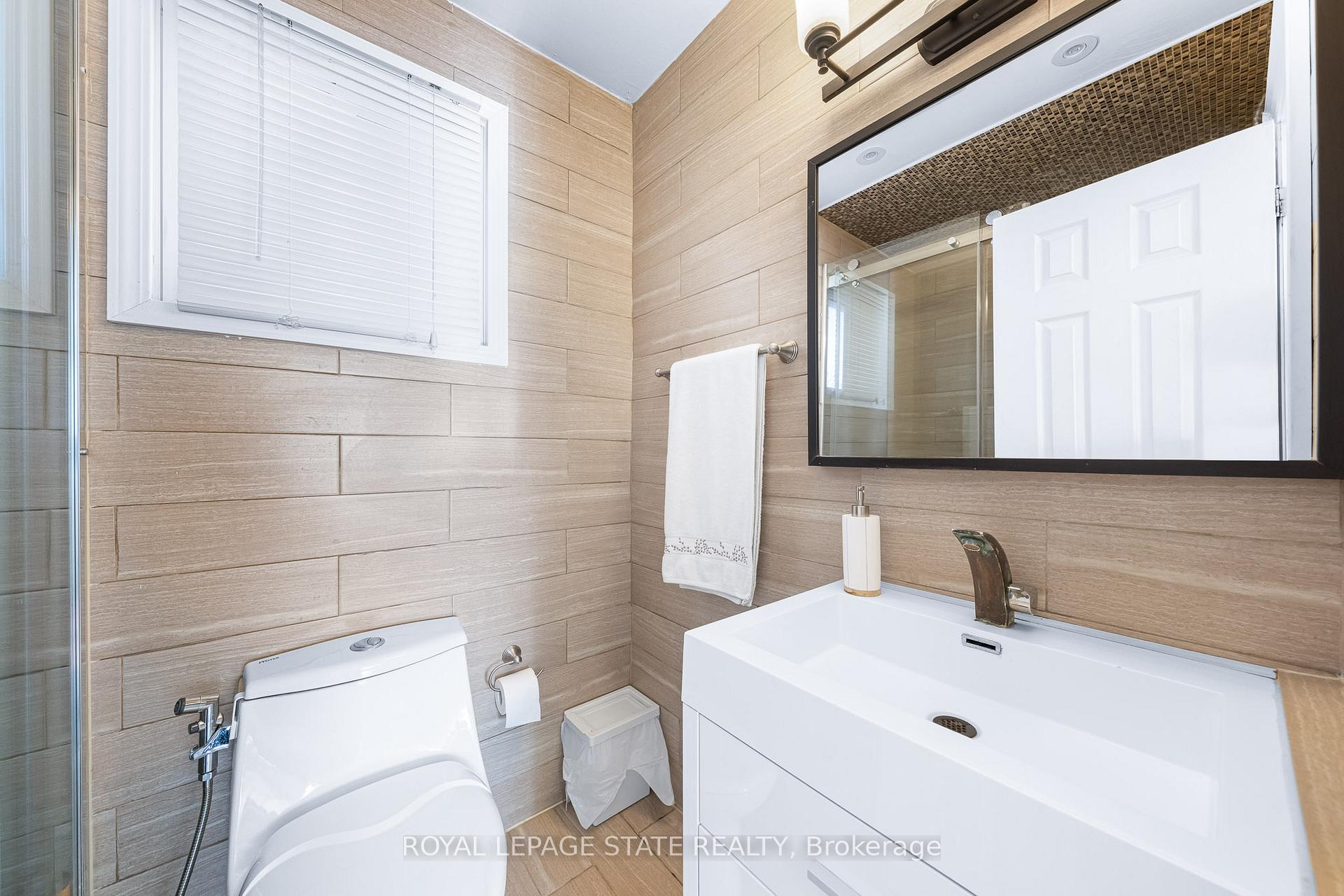 Photo 26 of 46 Novoco Drive, Hamilton, Gurnett — HOMEH