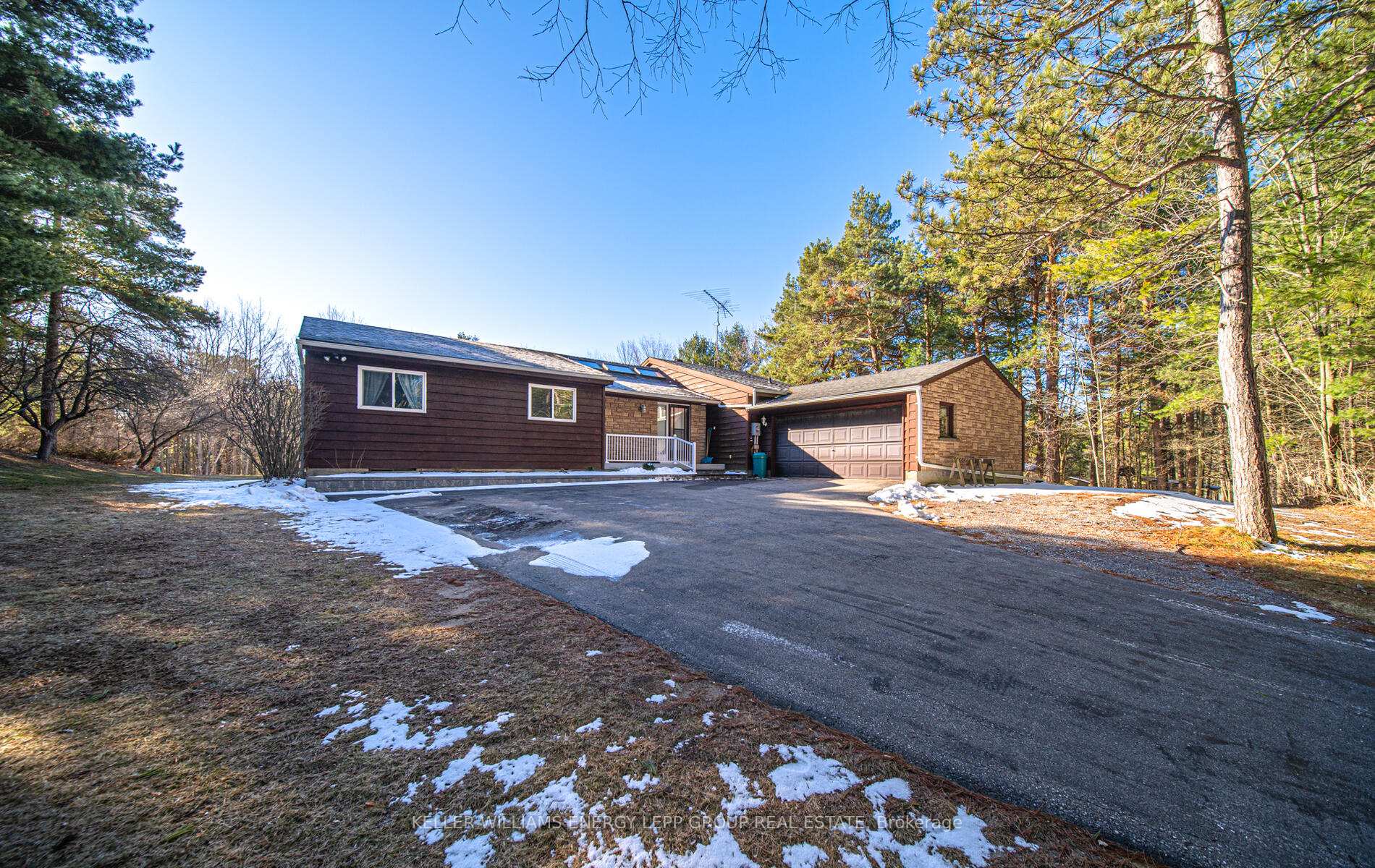 Photo 3 of 34 Sumac Road, Clarington, Rural Clarington — HOMEH