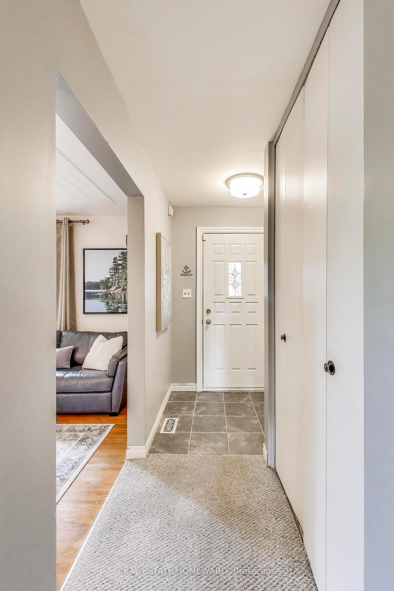 Photo 3 of 12 Cecilia Court, Hamilton, Huntington — HOMEH
