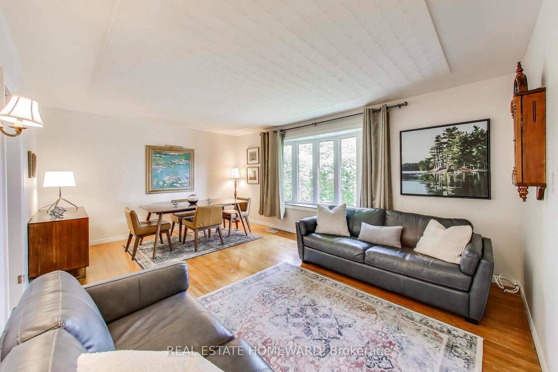 Photo 4 of 12 Cecilia Court, Hamilton, Huntington — HOMEH
