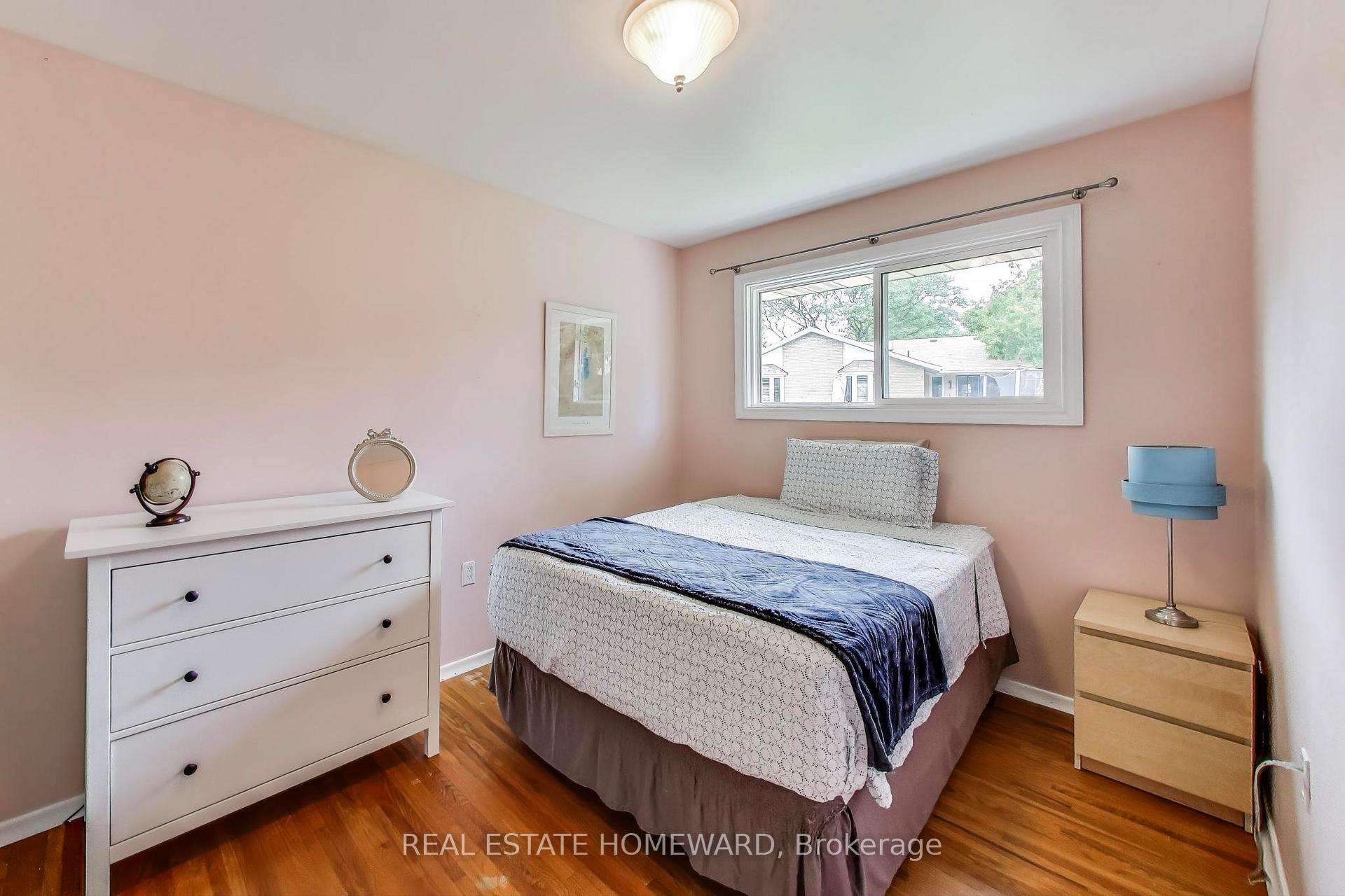 Photo 17 of 12 Cecilia Court, Hamilton, Huntington — HOMEH