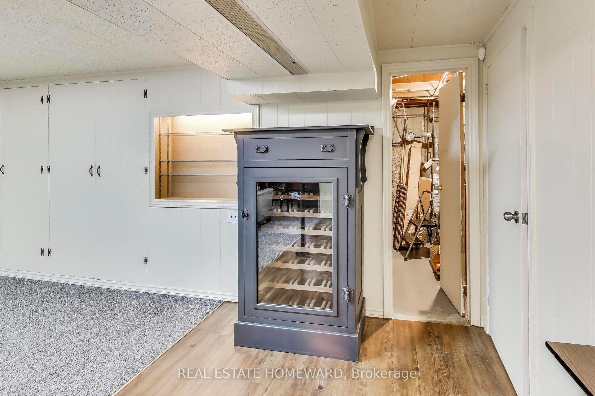 Photo 24 of 12 Cecilia Court, Hamilton, Huntington — HOMEH