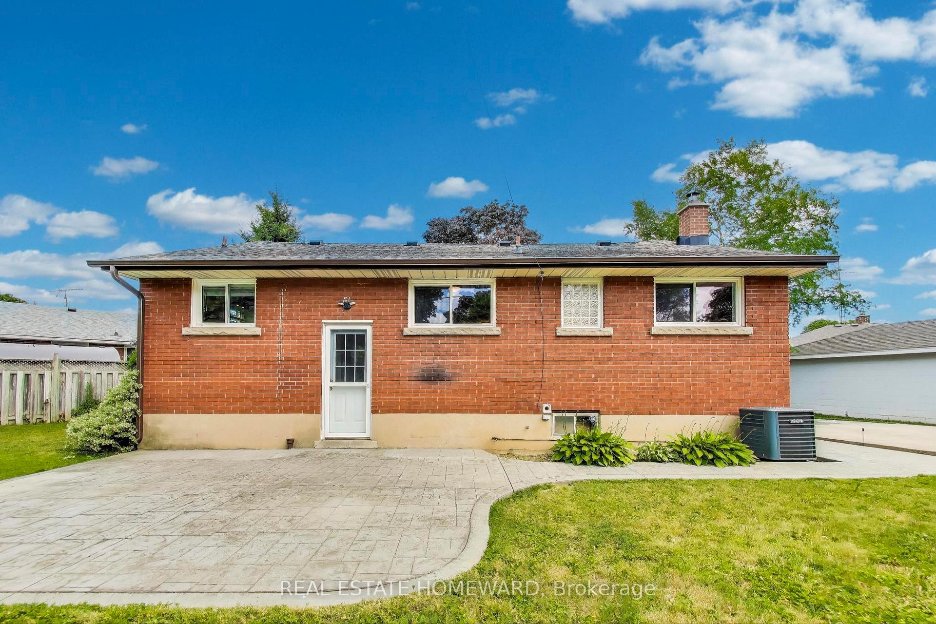 Photo 27 of 12 Cecilia Court, Hamilton, Huntington — HOMEH
