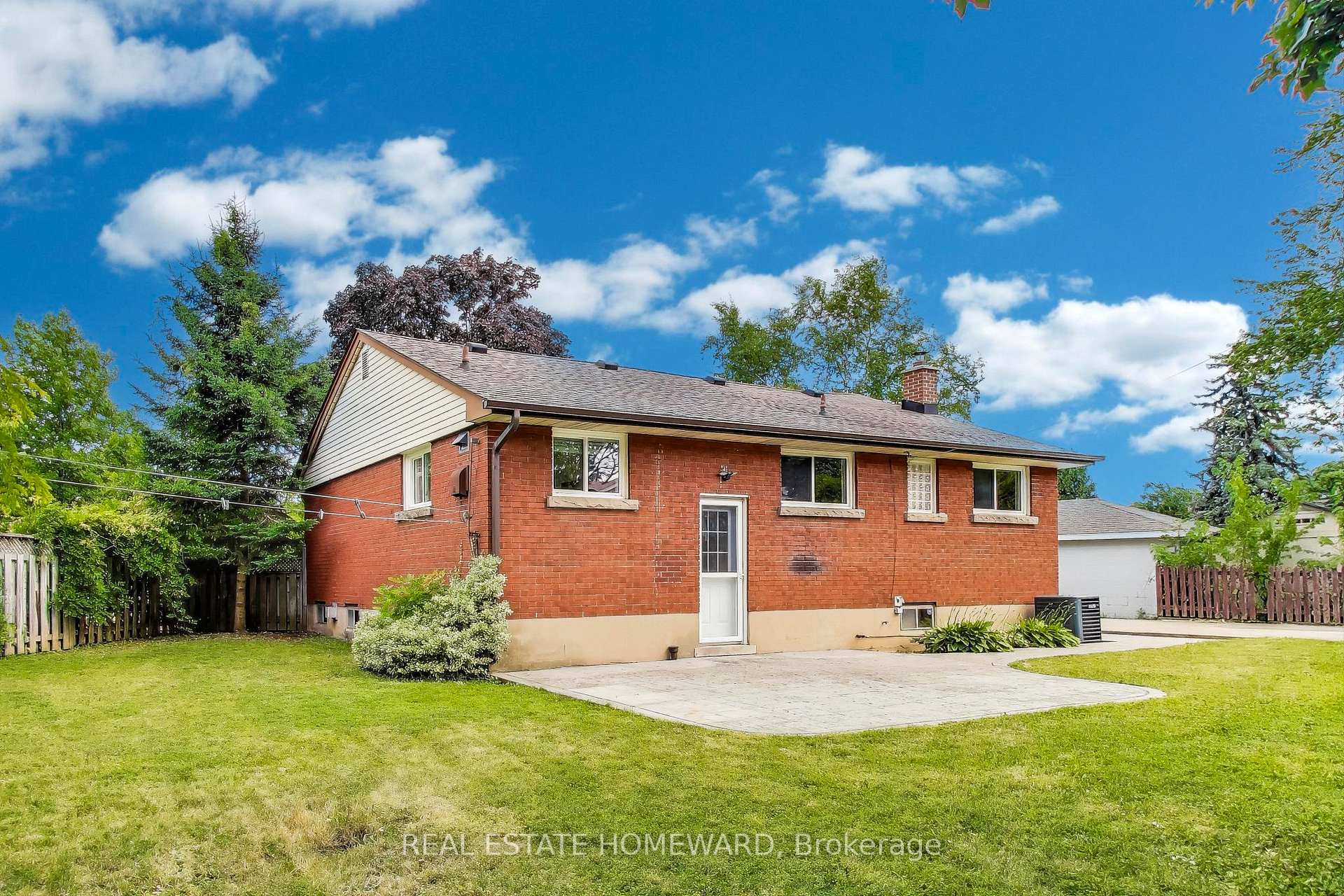 Photo 28 of 12 Cecilia Court, Hamilton, Huntington — HOMEH